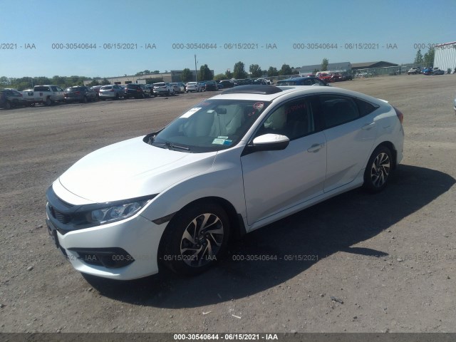 Photo 1 VIN: 19XFC2F76JE208586 - HONDA CIVIC SEDAN 