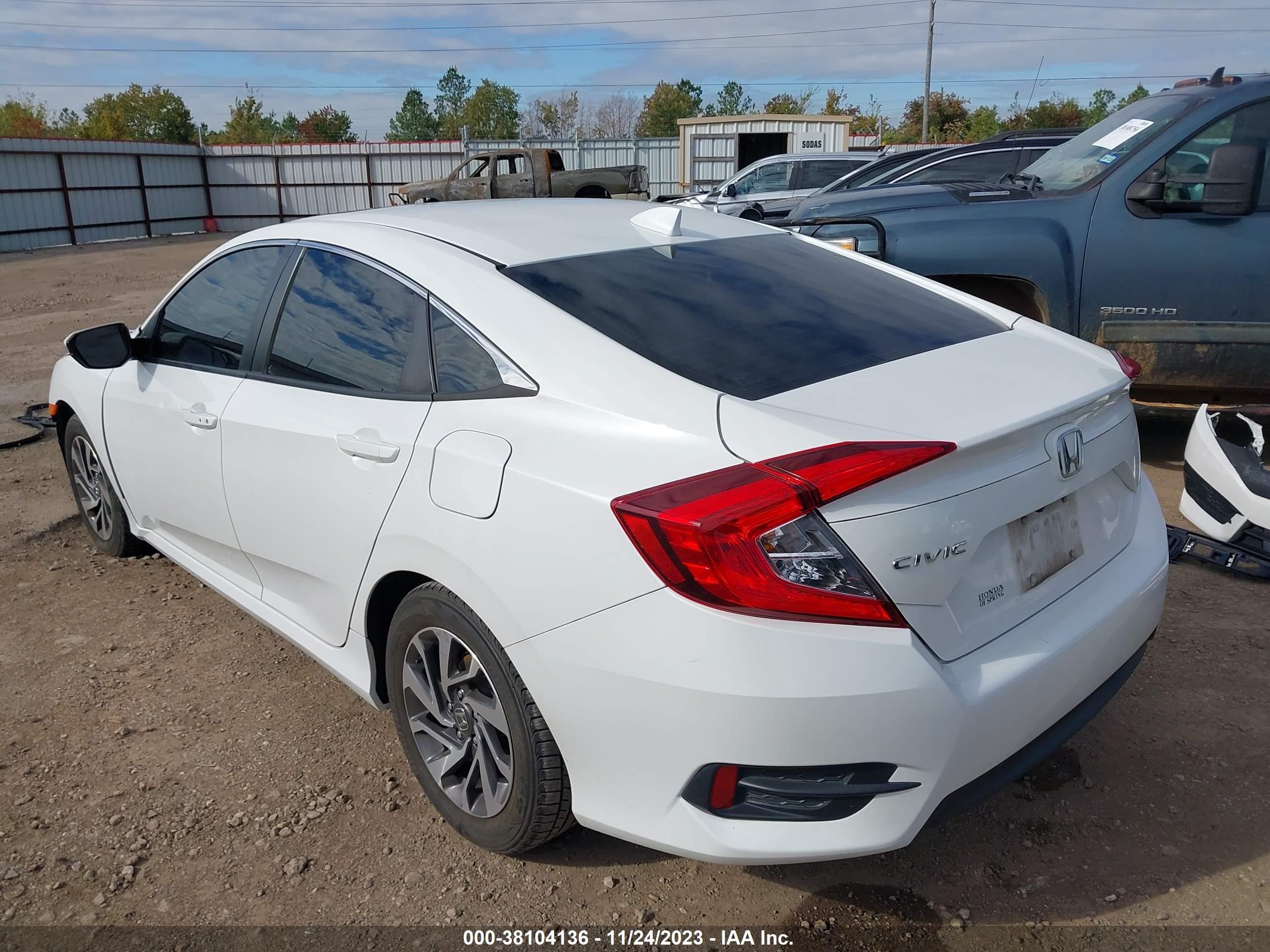 Photo 2 VIN: 19XFC2F77JE025844 - HONDA CIVIC 