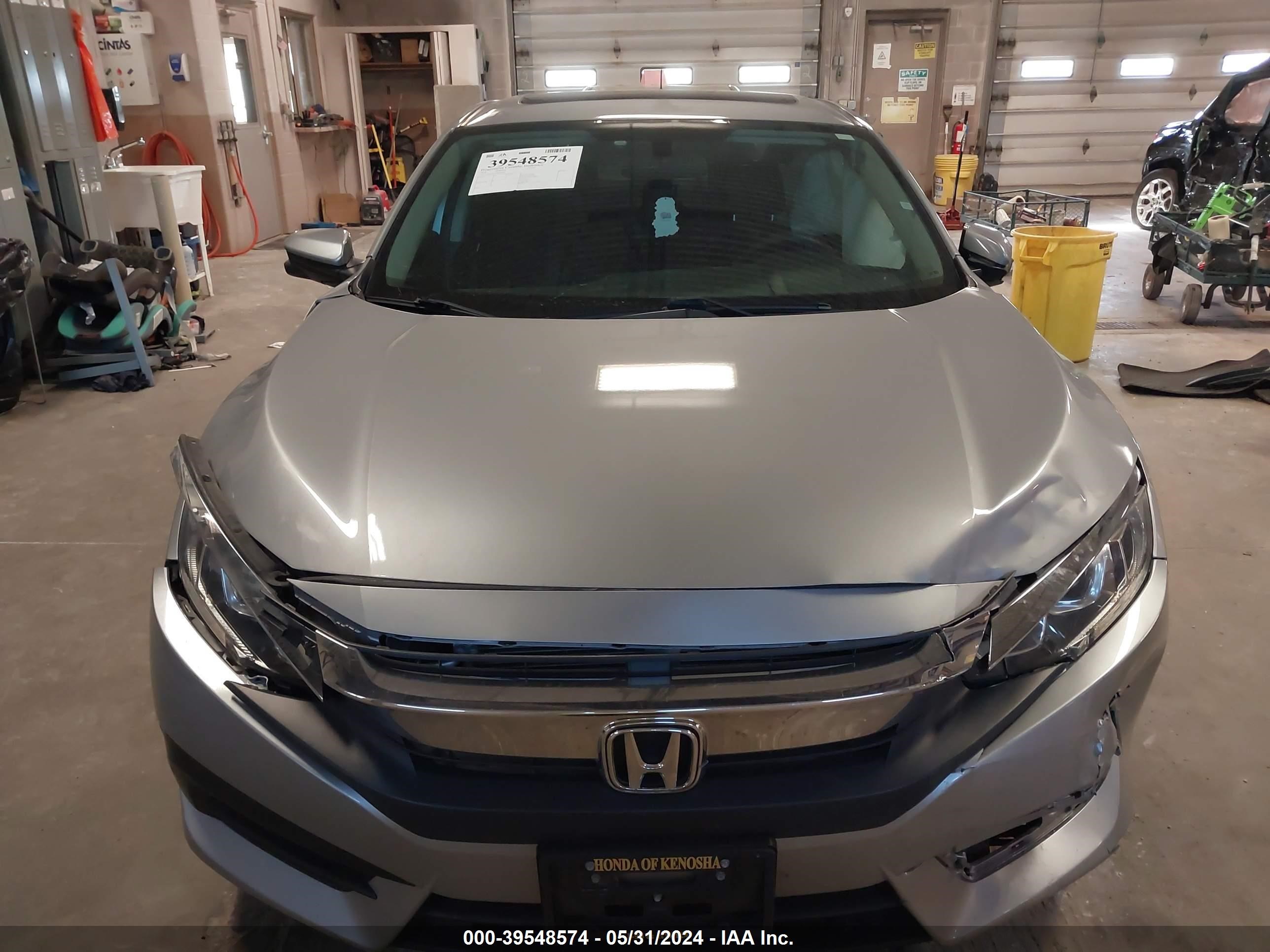 Photo 11 VIN: 19XFC2F77JE035483 - HONDA CIVIC 