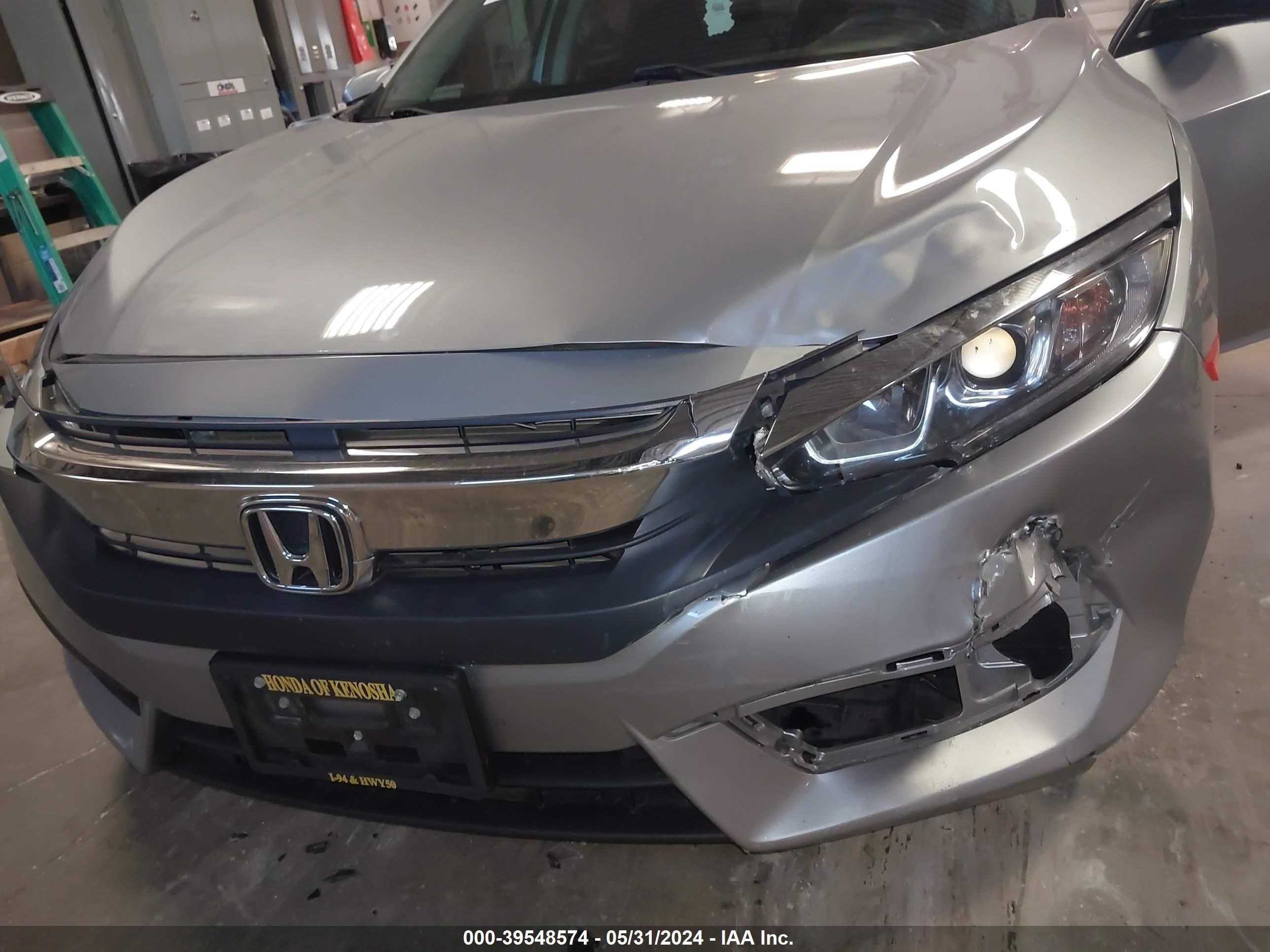 Photo 5 VIN: 19XFC2F77JE035483 - HONDA CIVIC 