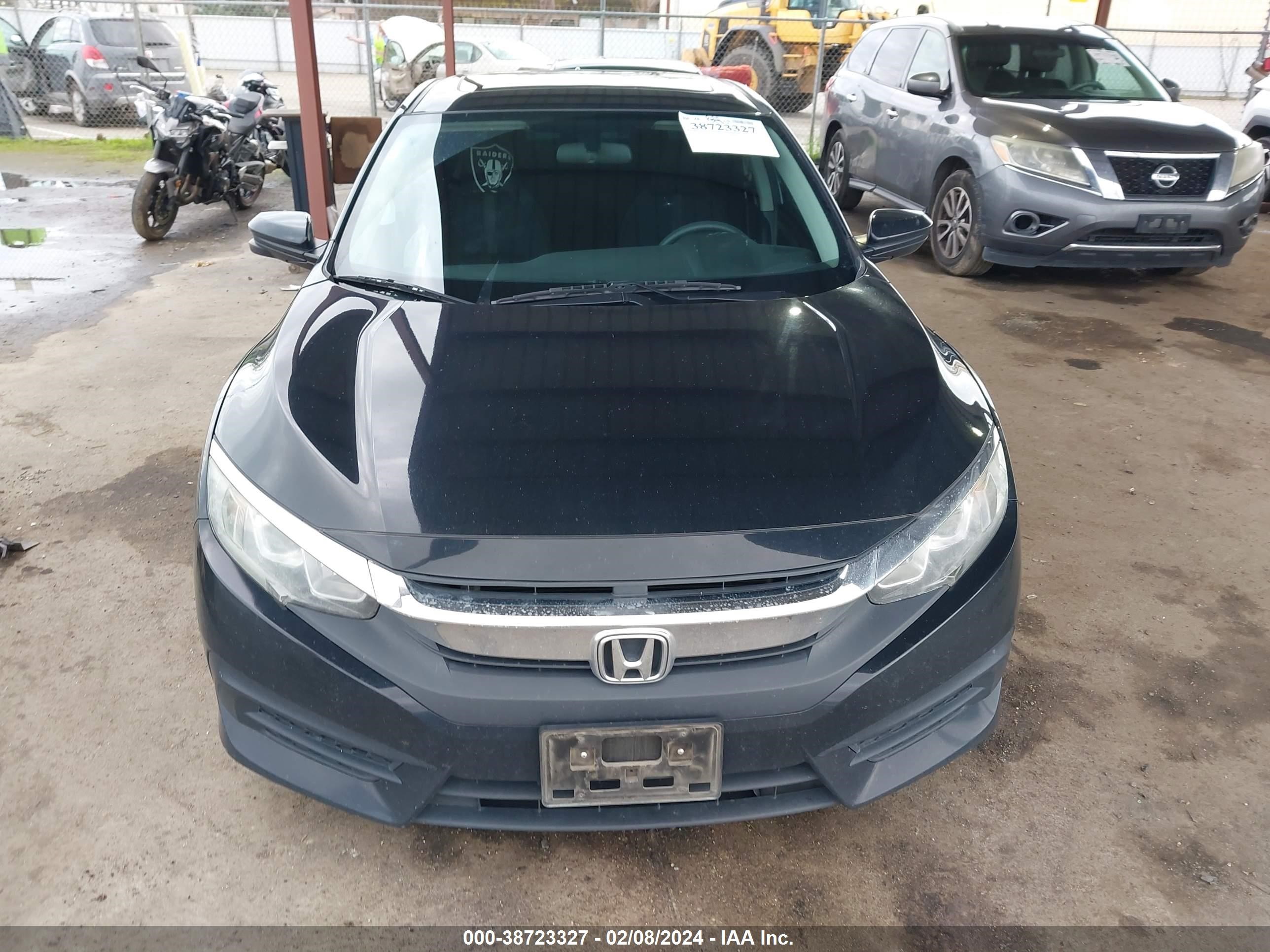 Photo 11 VIN: 19XFC2F77JE208676 - HONDA CIVIC 