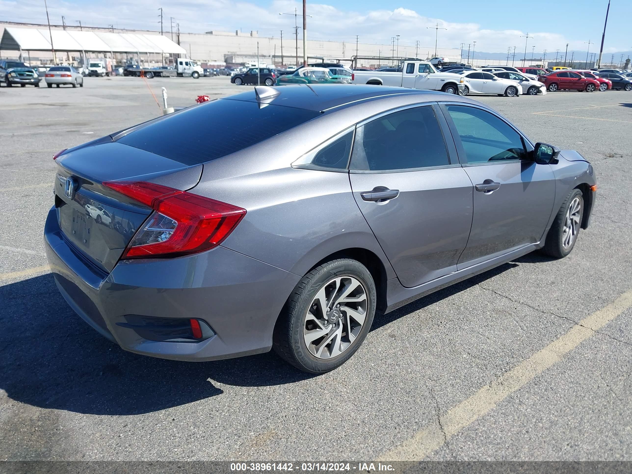 Photo 3 VIN: 19XFC2F78HE214366 - HONDA CIVIC 