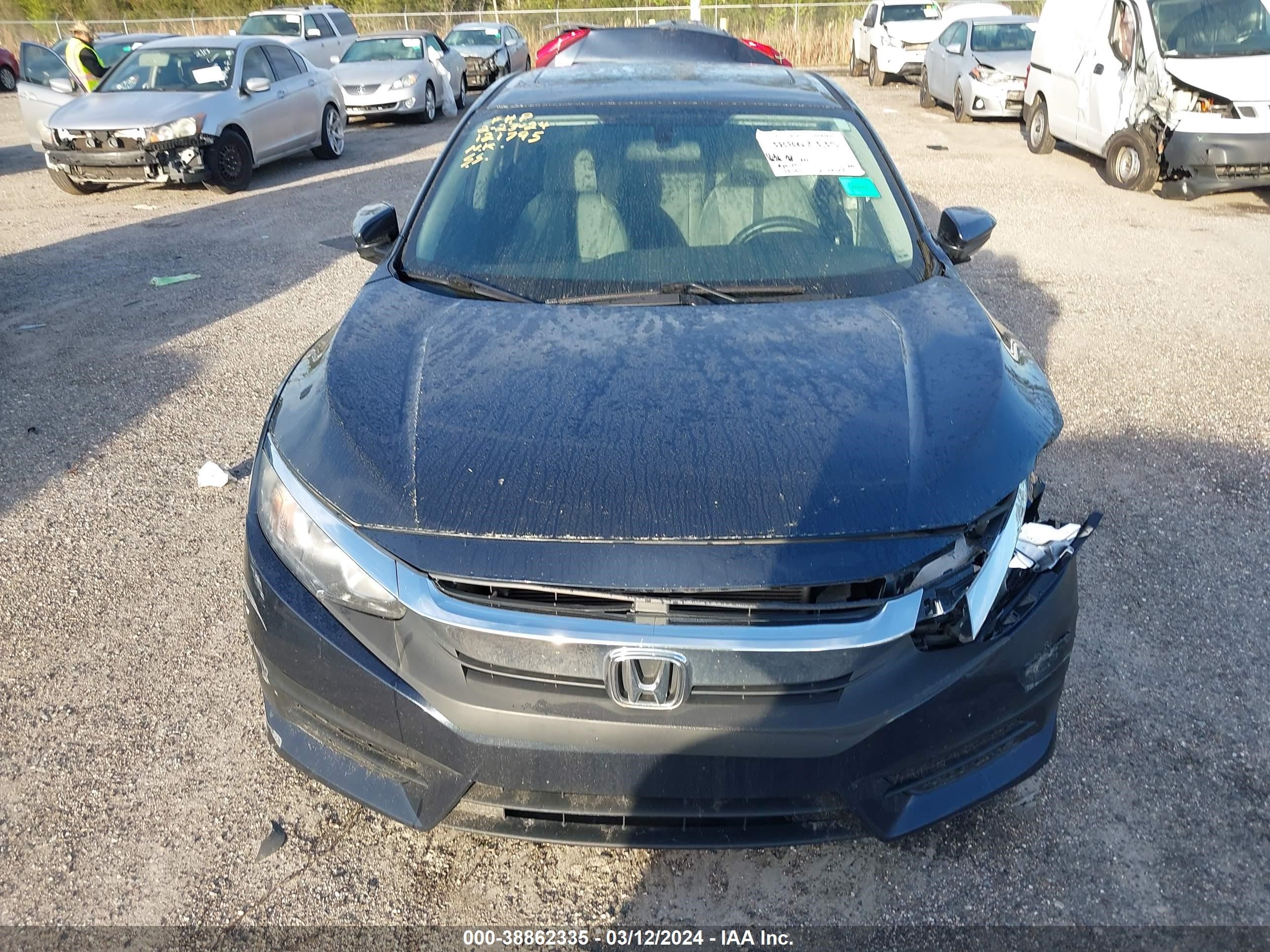 Photo 11 VIN: 19XFC2F78JE019504 - HONDA CIVIC 