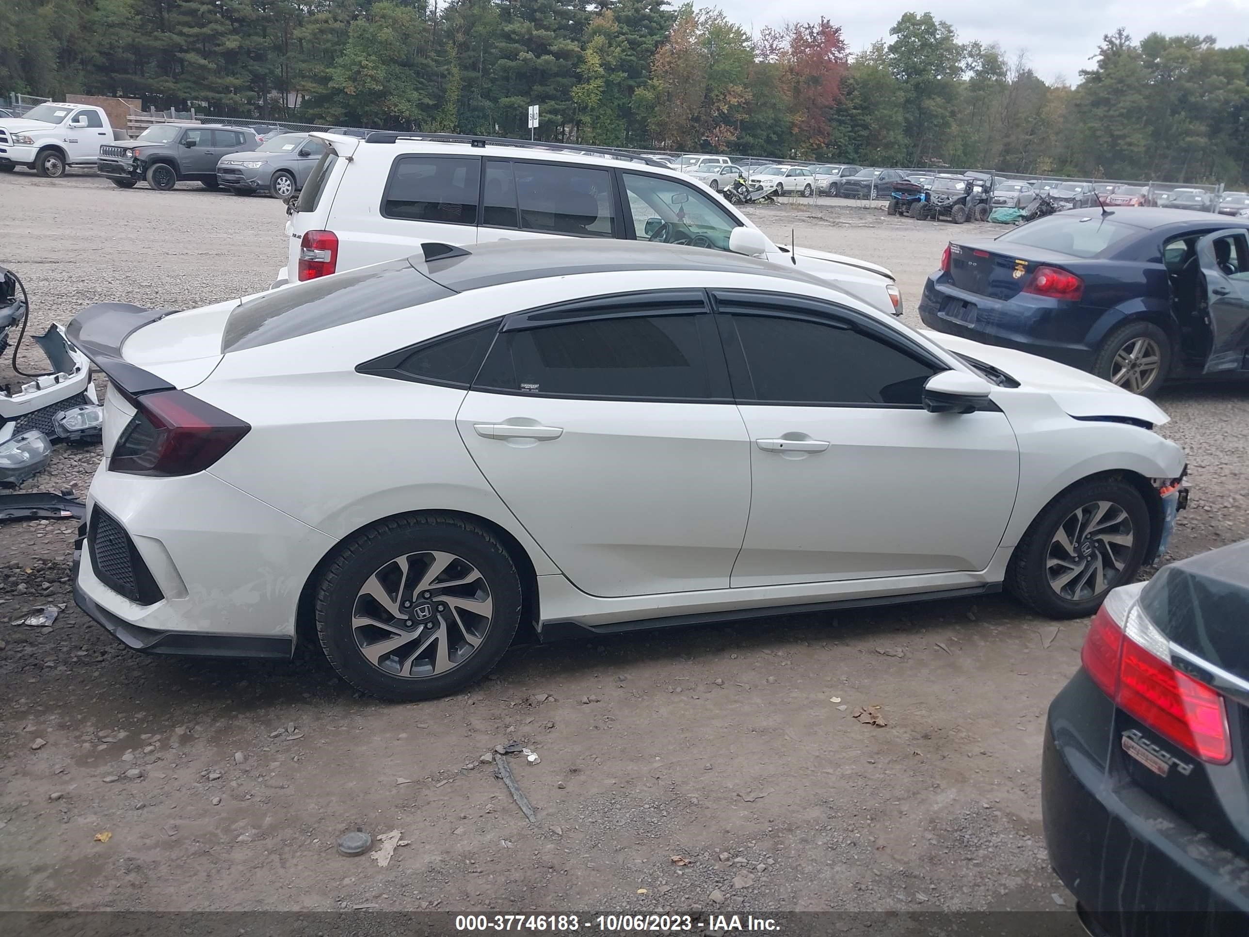 Photo 13 VIN: 19XFC2F79HE230415 - HONDA CIVIC 