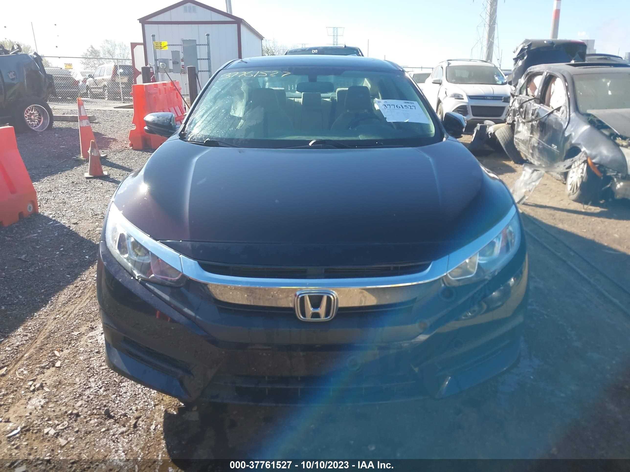 Photo 11 VIN: 19XFC2F79JE012416 - HONDA CIVIC 