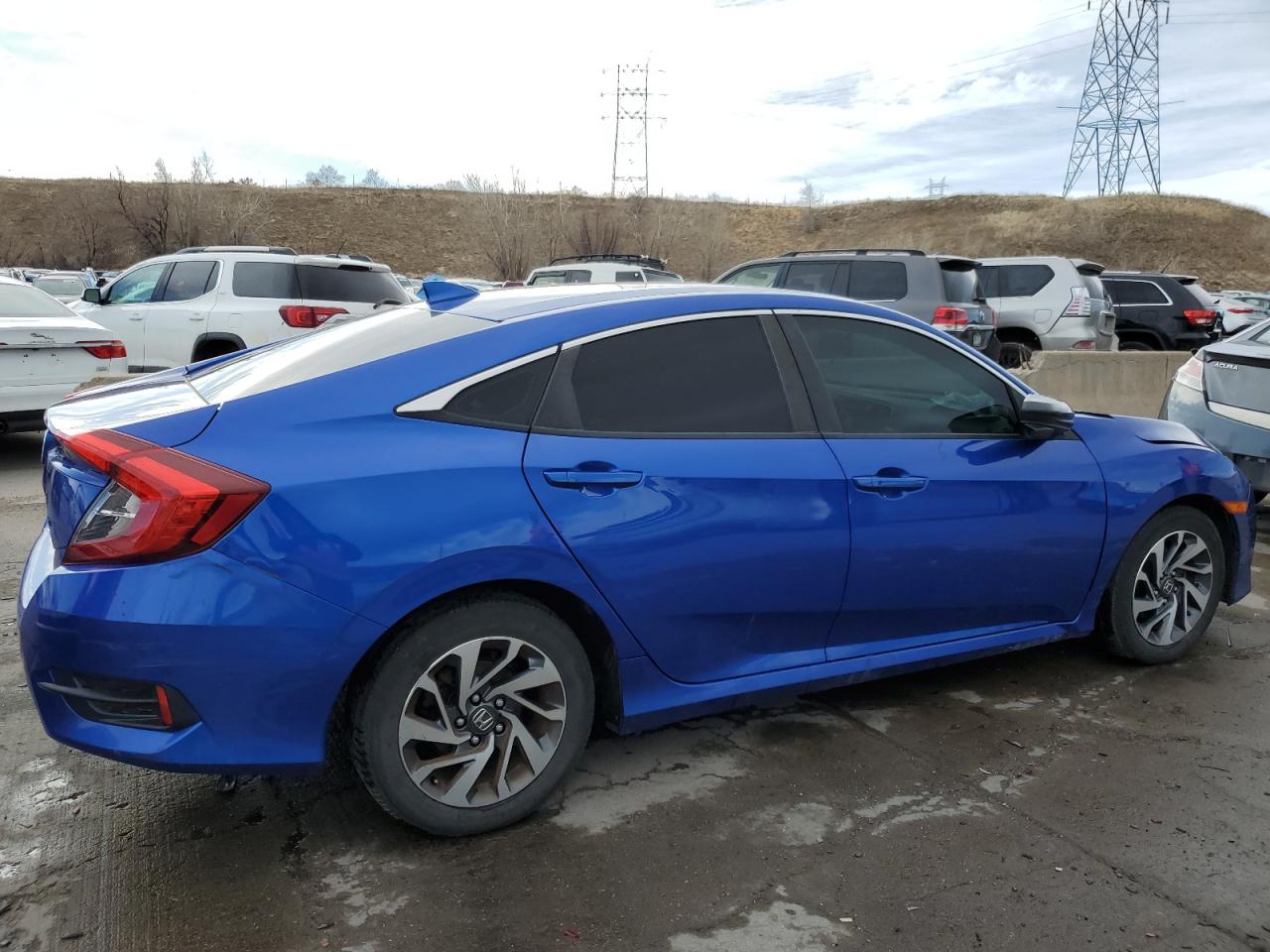 Photo 2 VIN: 19XFC2F79JE013050 - HONDA CIVIC 