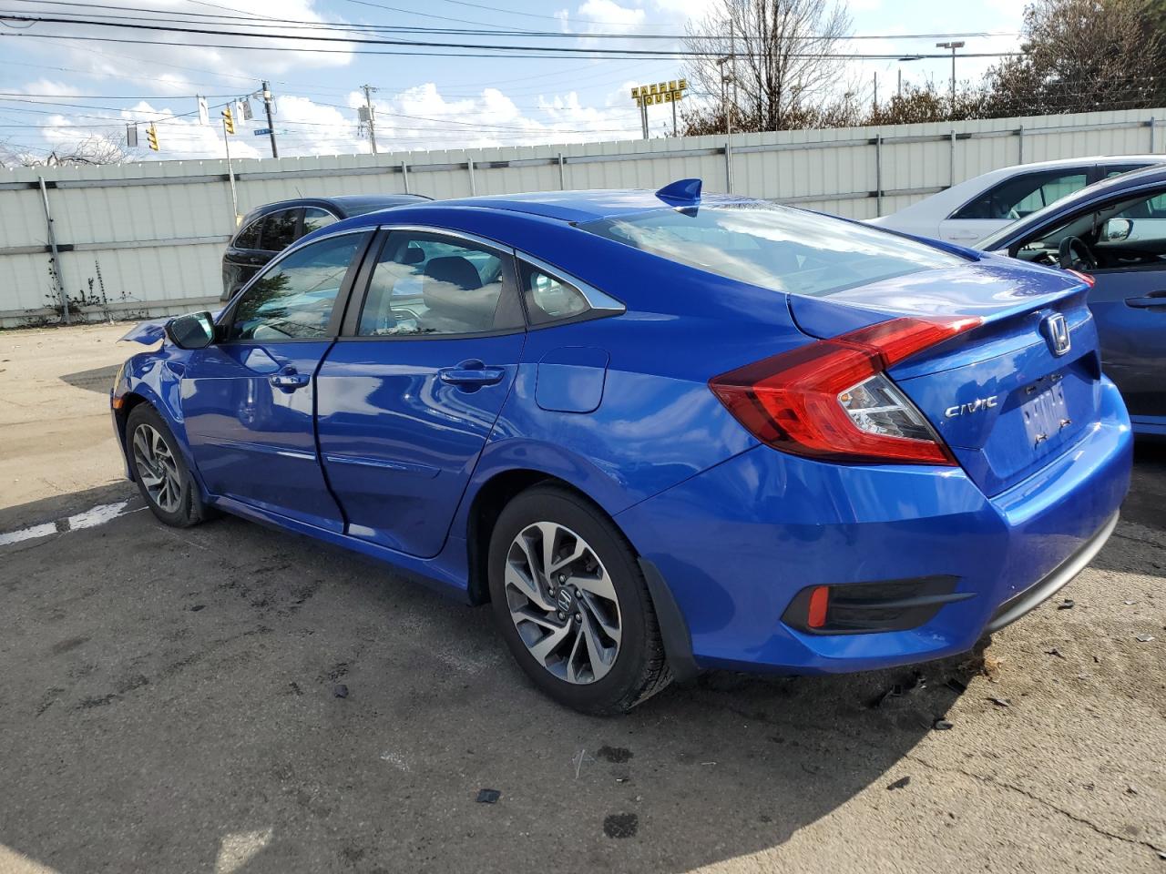 Photo 1 VIN: 19XFC2F79JE018054 - HONDA CIVIC 