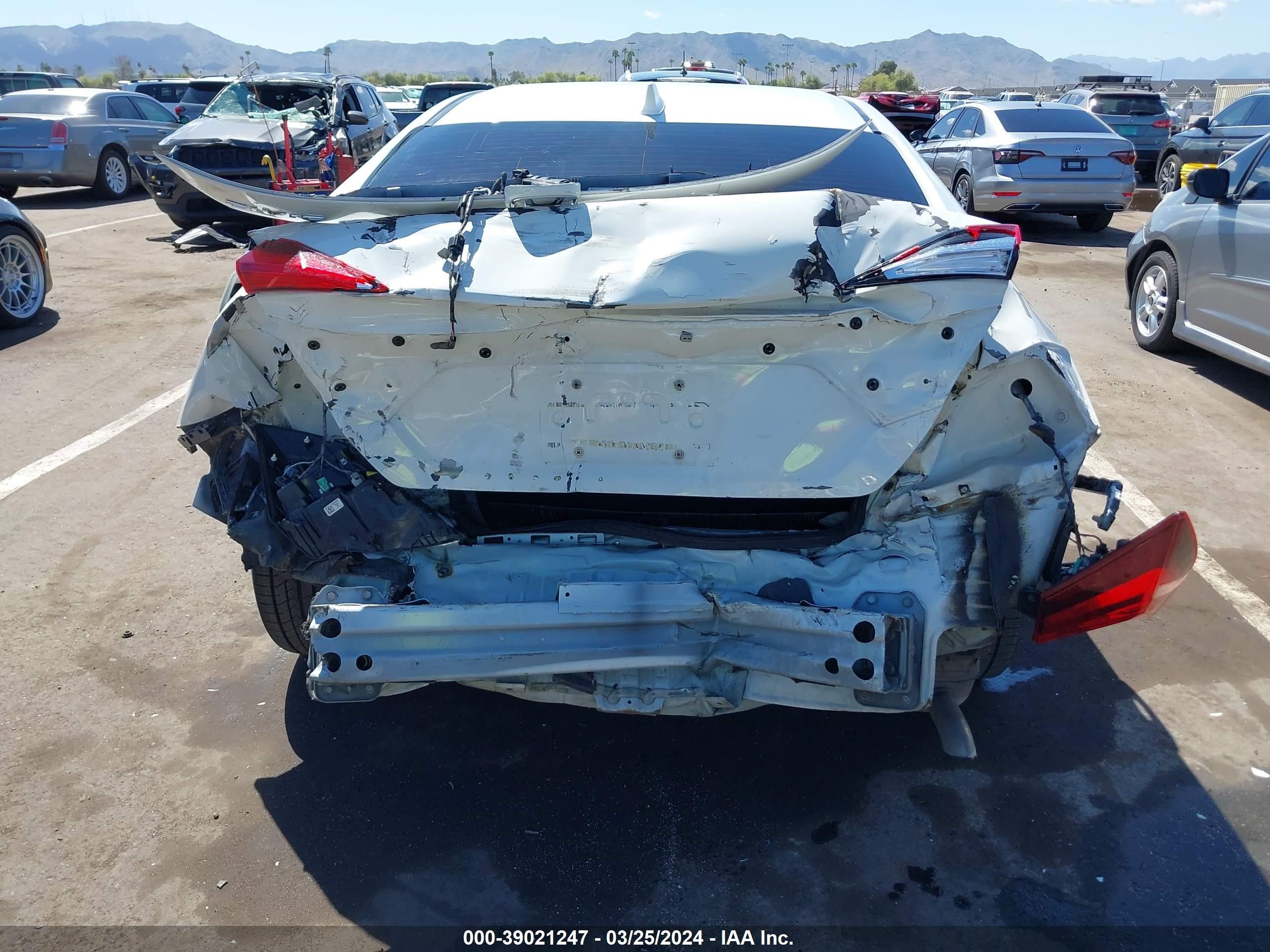 Photo 16 VIN: 19XFC2F79JE025862 - HONDA CIVIC 