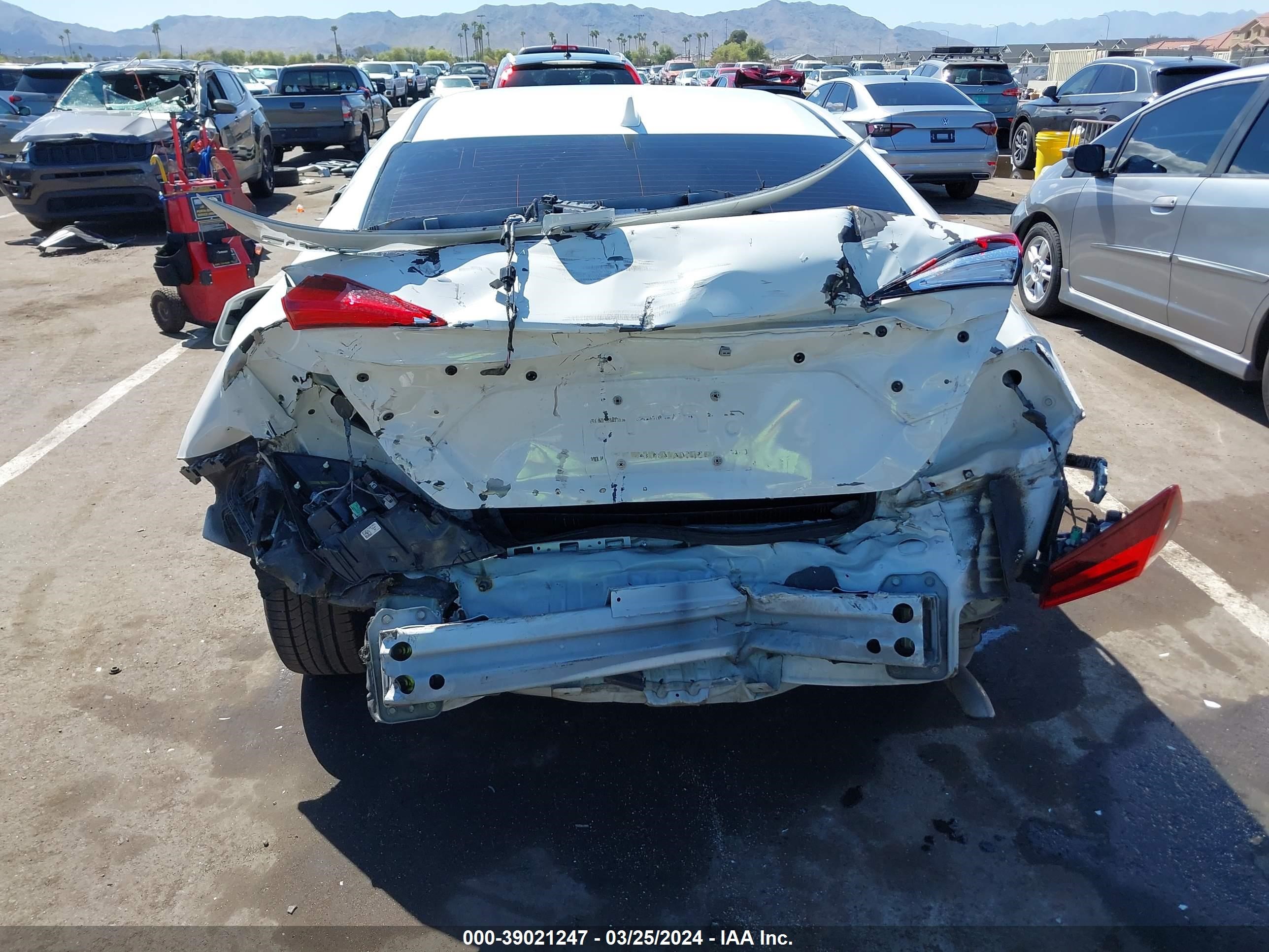 Photo 5 VIN: 19XFC2F79JE025862 - HONDA CIVIC 