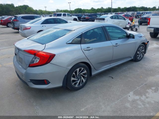 Photo 3 VIN: 19XFC2F7XGE013244 - HONDA CIVIC 