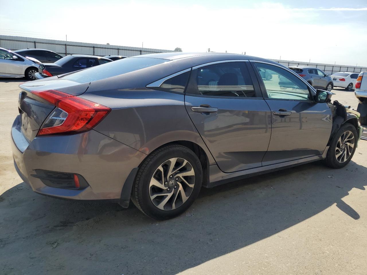 Photo 2 VIN: 19XFC2F7XGE047474 - HONDA CIVIC 