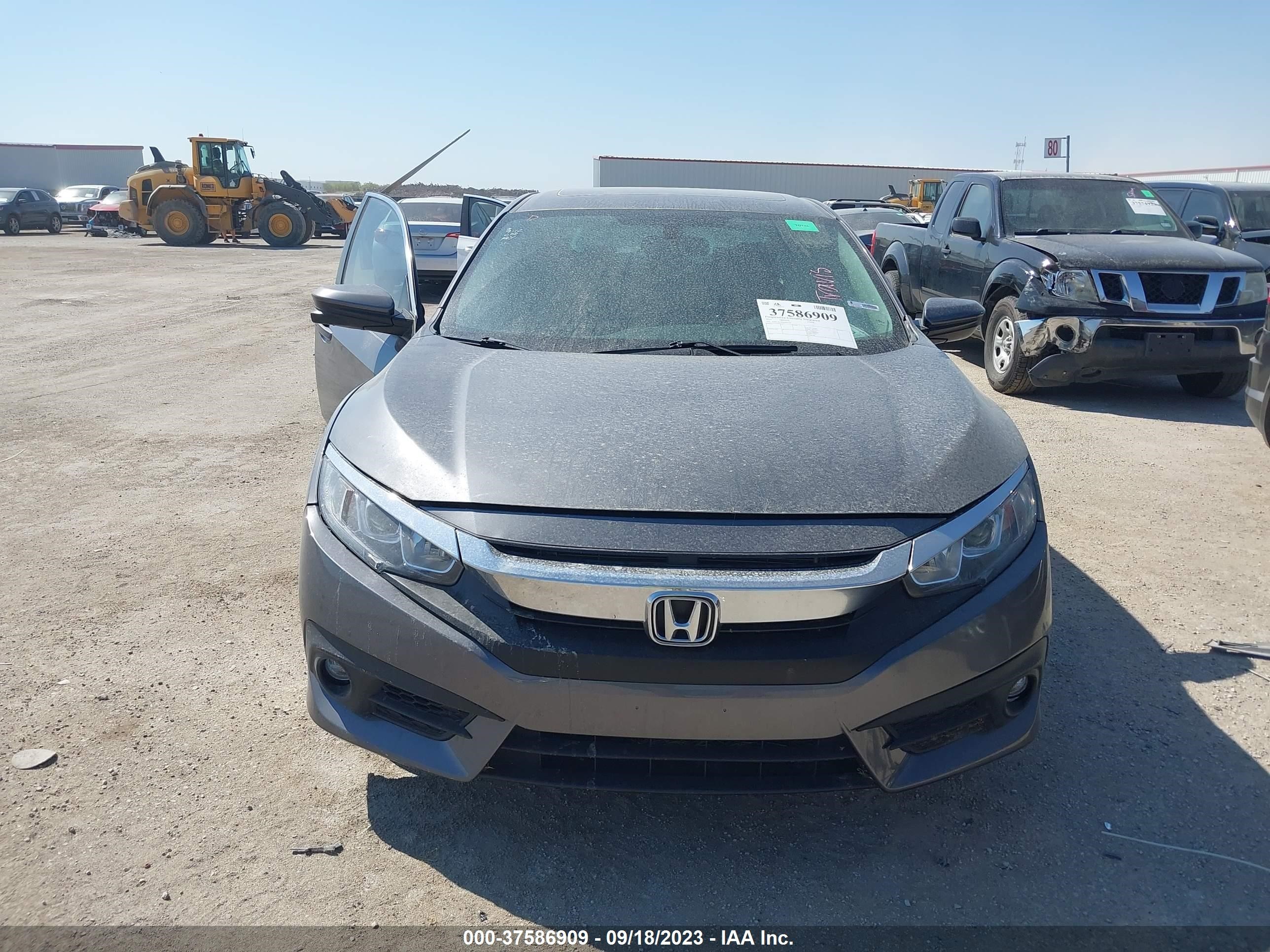 Photo 13 VIN: 19XFC2F7XGE092124 - HONDA CIVIC 