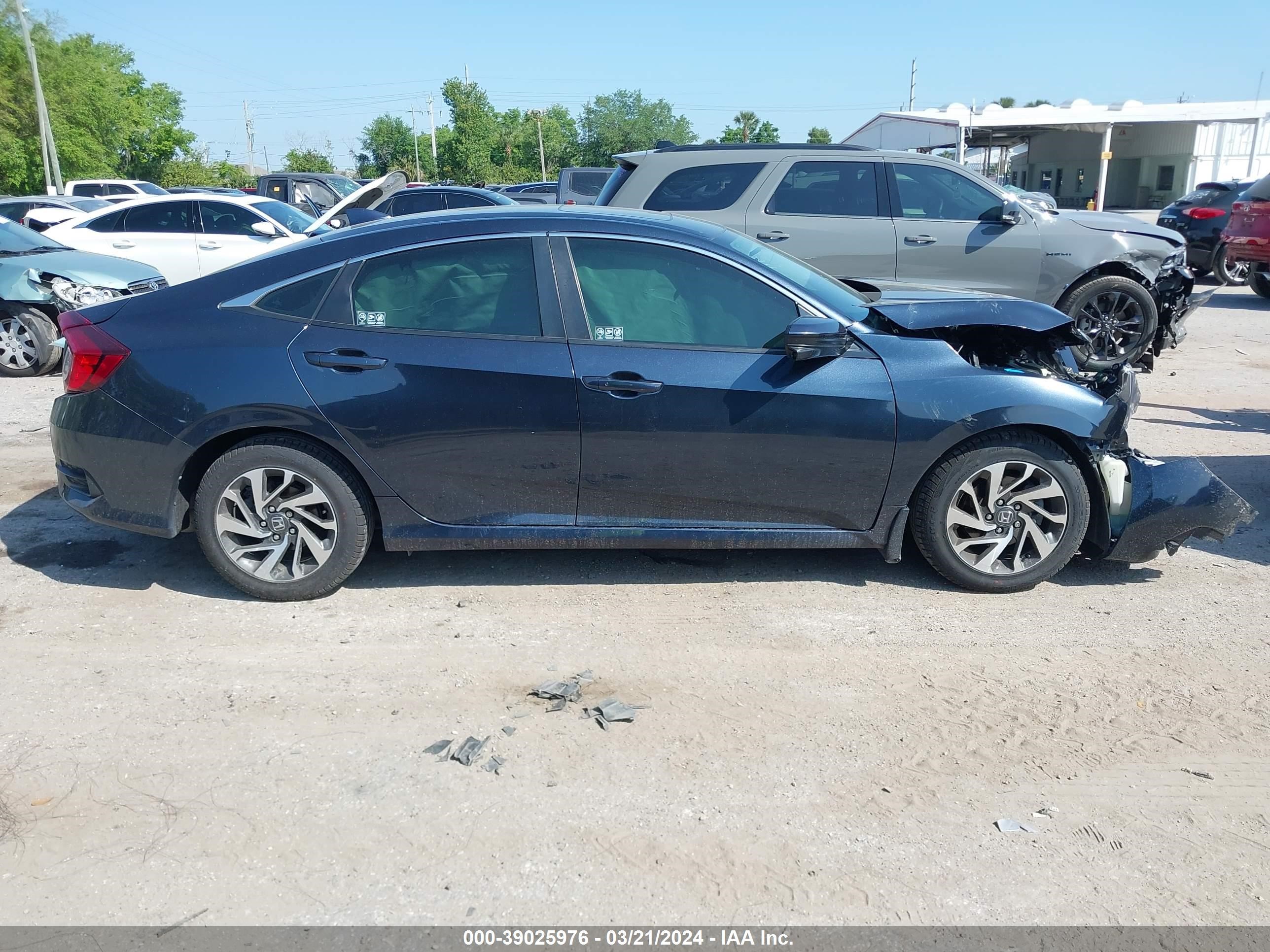 Photo 13 VIN: 19XFC2F7XHE035214 - HONDA CIVIC 