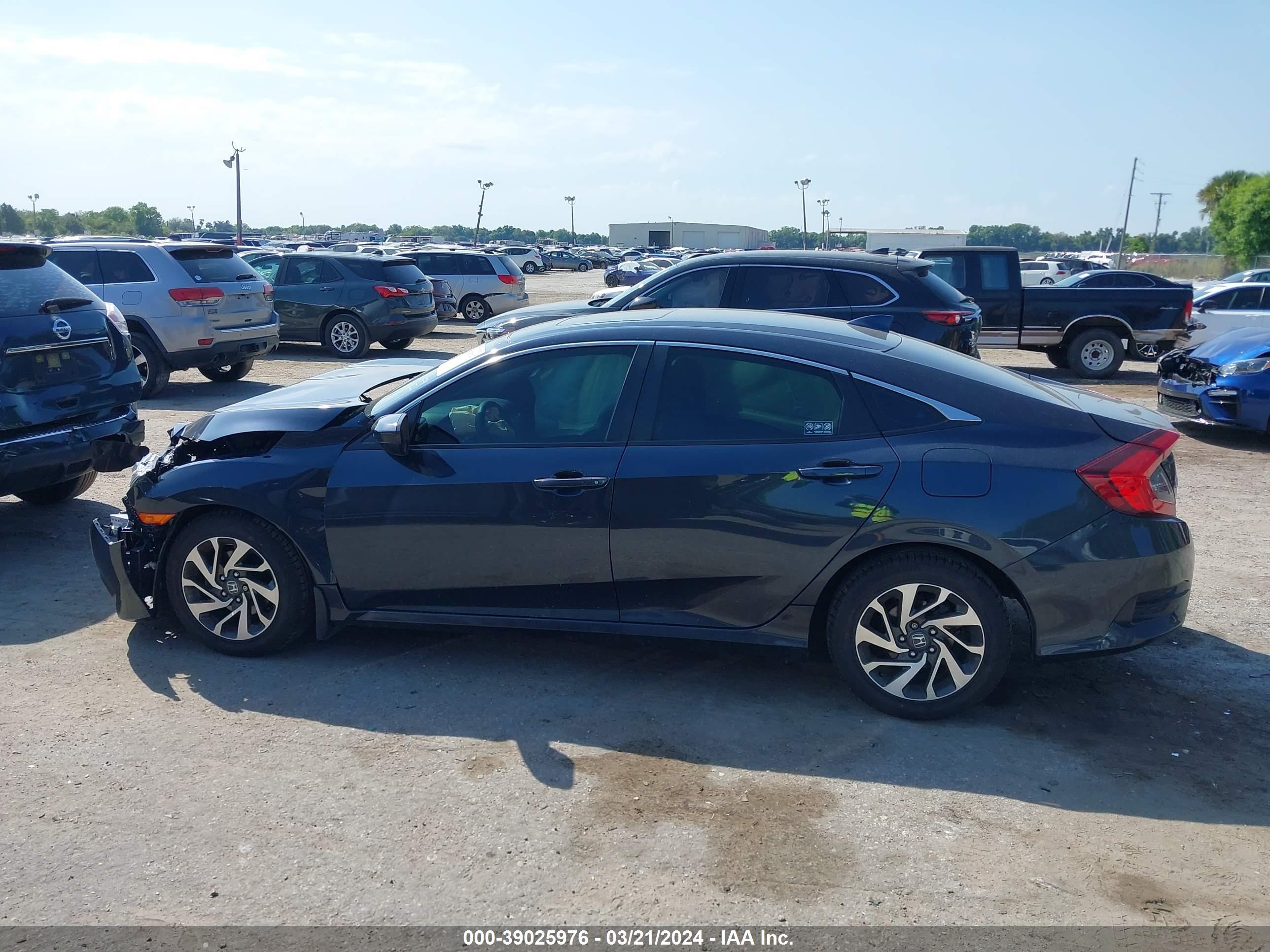 Photo 14 VIN: 19XFC2F7XHE035214 - HONDA CIVIC 