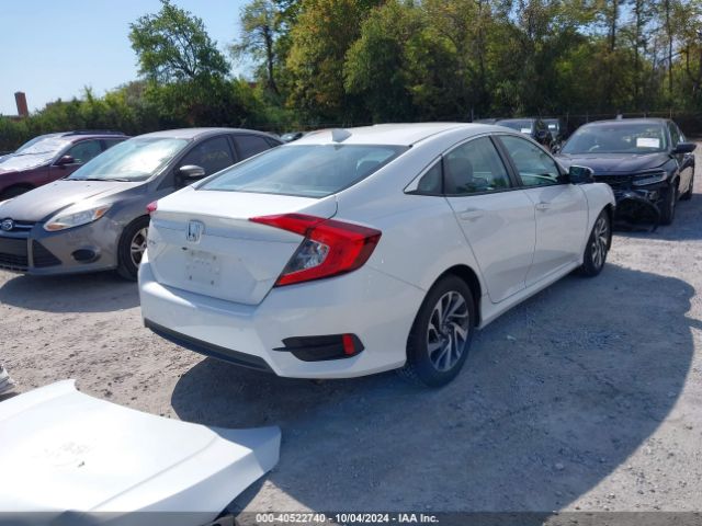 Photo 3 VIN: 19XFC2F7XJE014871 - HONDA CIVIC 