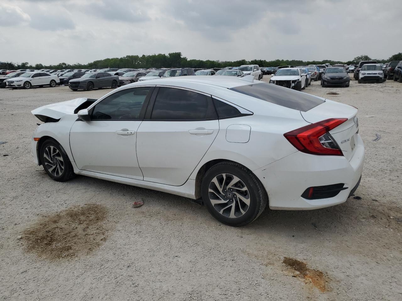 Photo 1 VIN: 19XFC2F7XJE017611 - HONDA CIVIC 