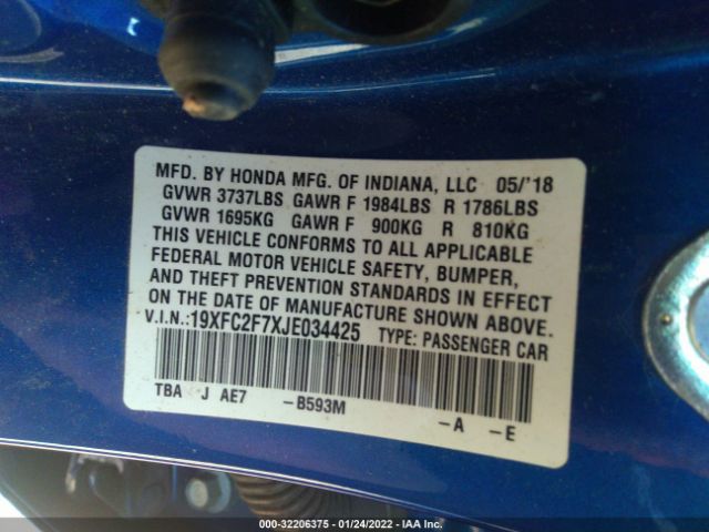 Photo 8 VIN: 19XFC2F7XJE034425 - HONDA CIVIC SEDAN 