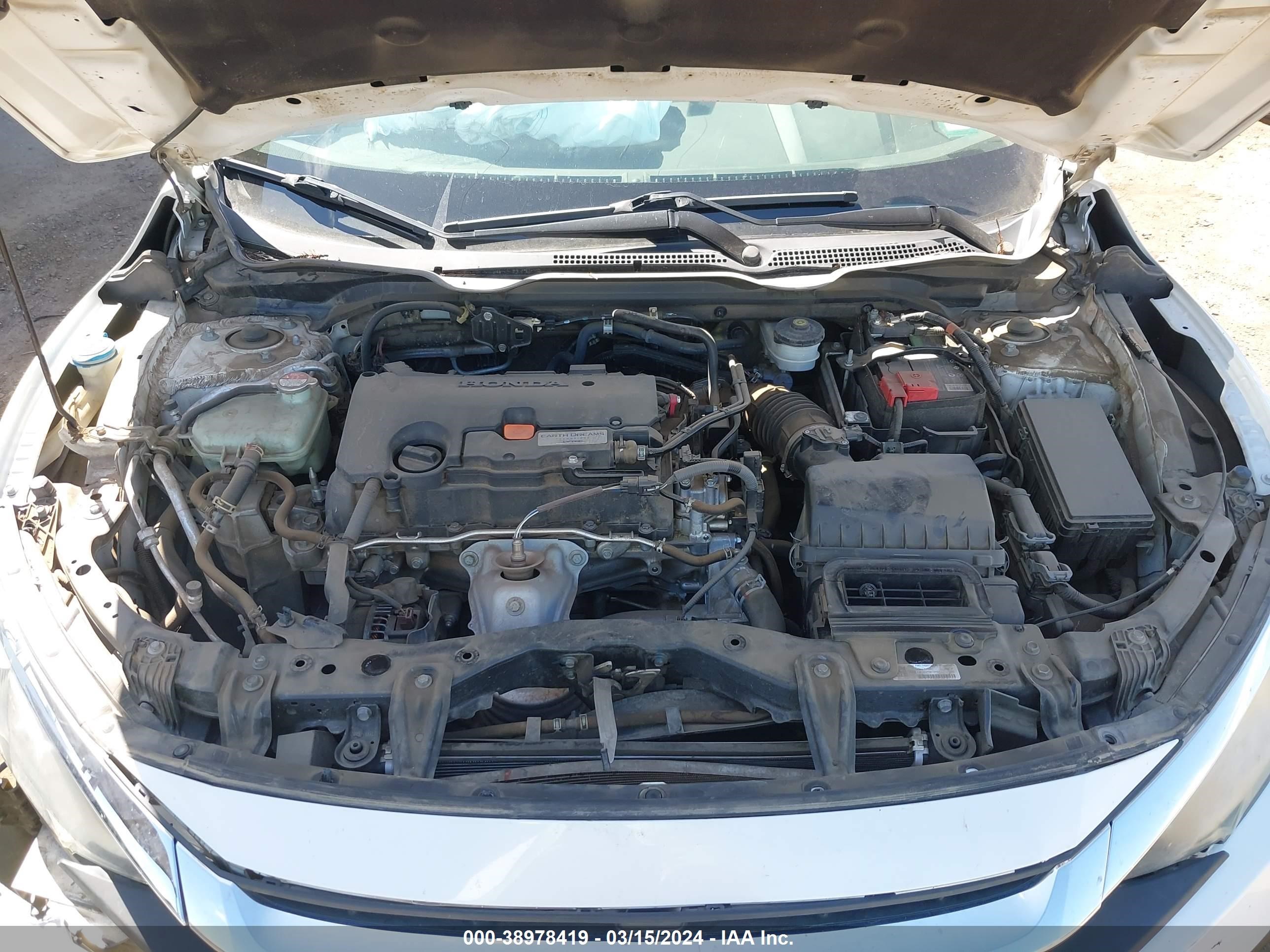 Photo 9 VIN: 19XFC2F7XJE200121 - HONDA CIVIC 