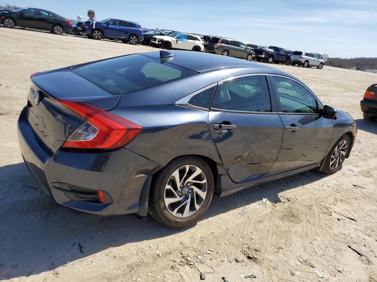 Photo 2 VIN: 19XFC2F80HE041936 - HONDA CIVIC 