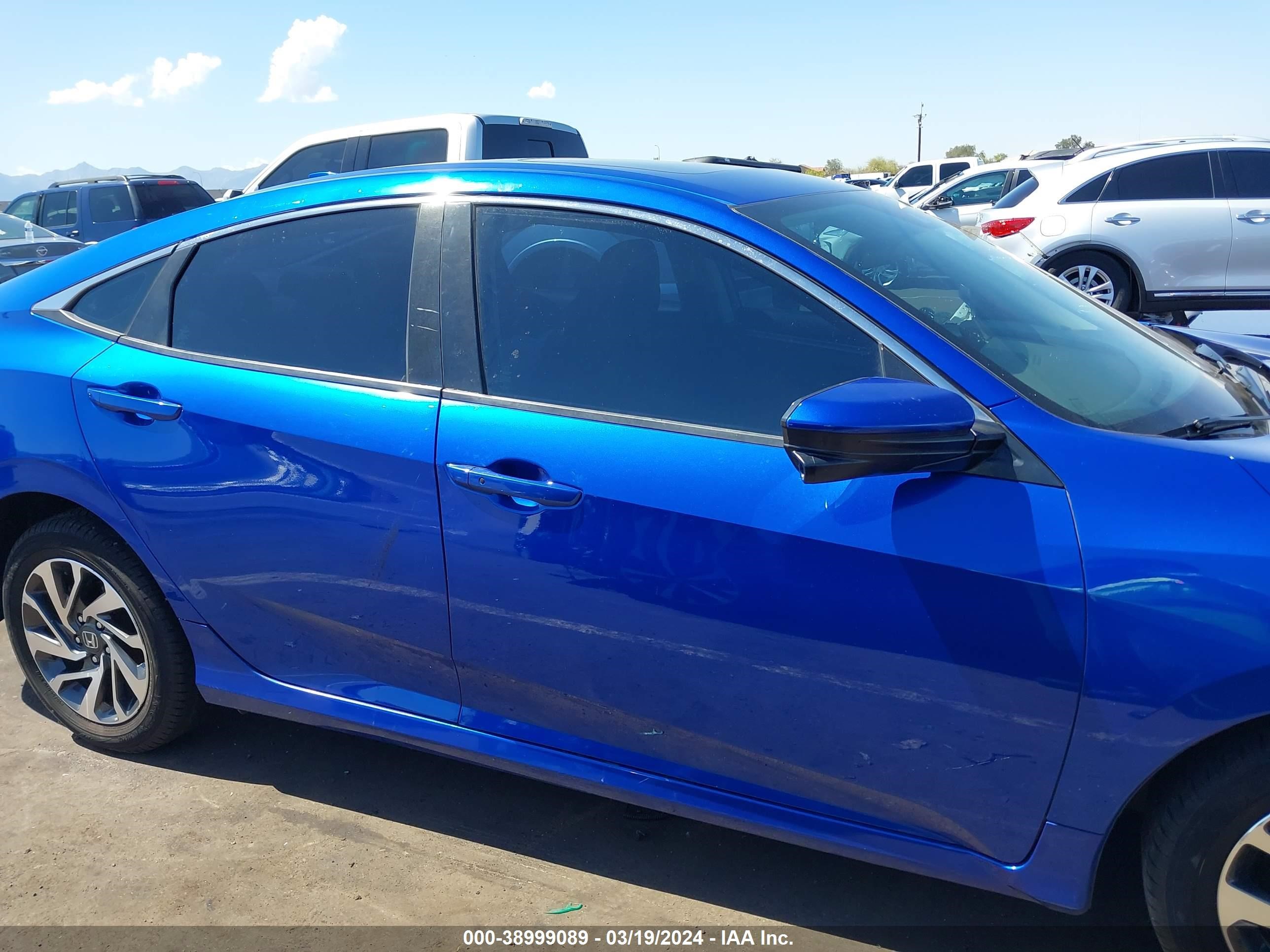 Photo 12 VIN: 19XFC2F81JE033866 - HONDA CIVIC 