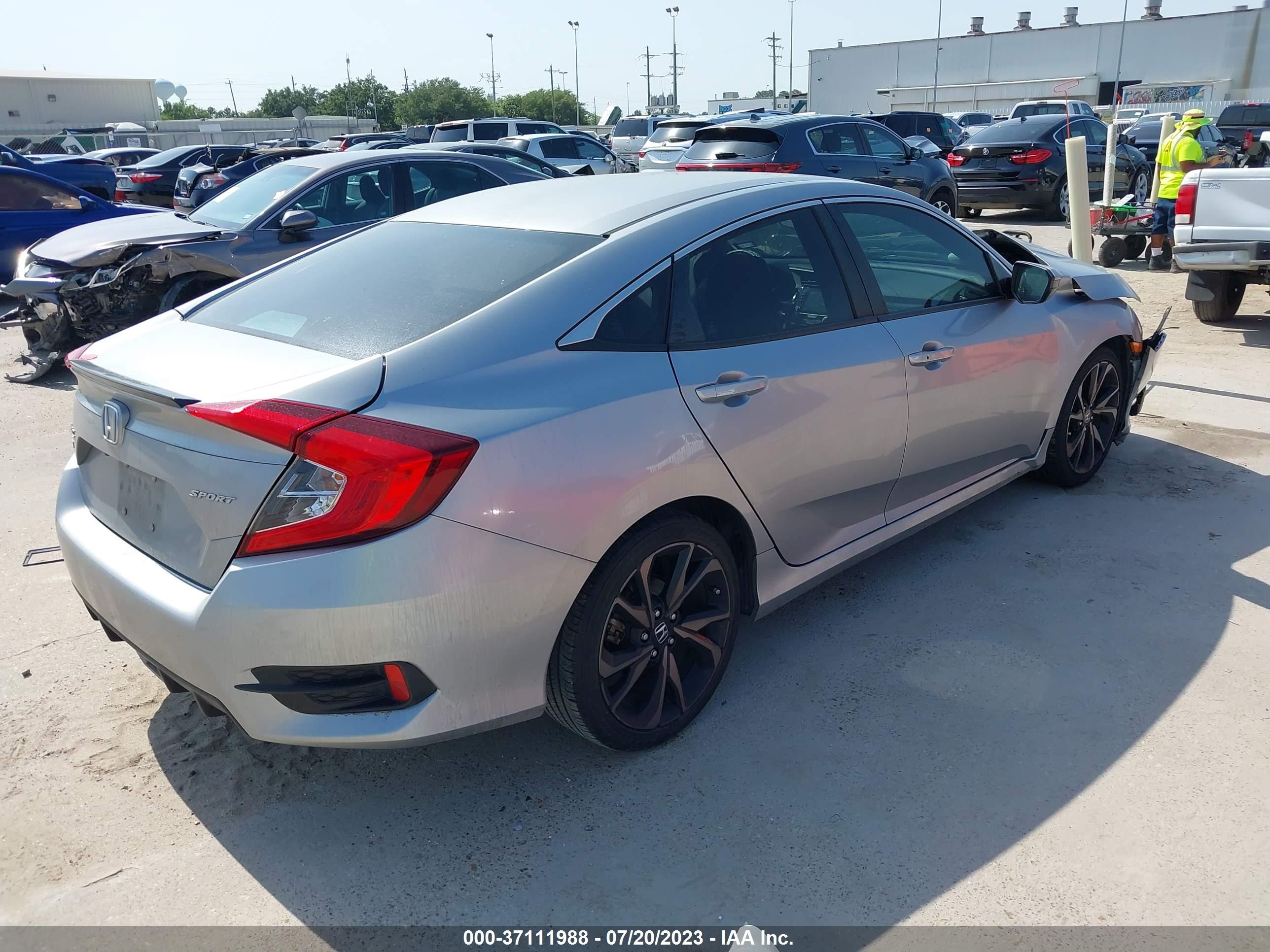 Photo 3 VIN: 19XFC2F82LE005075 - HONDA CIVIC 