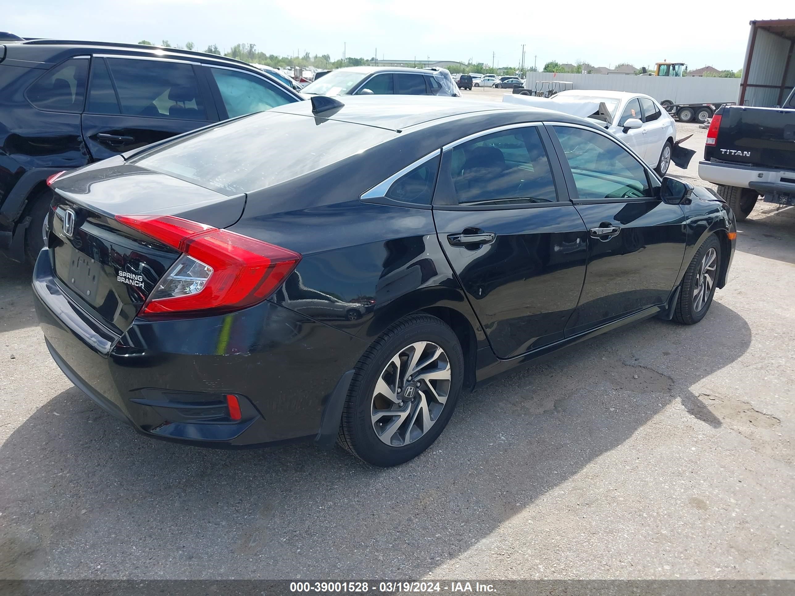 Photo 3 VIN: 19XFC2F84JE004443 - HONDA CIVIC 