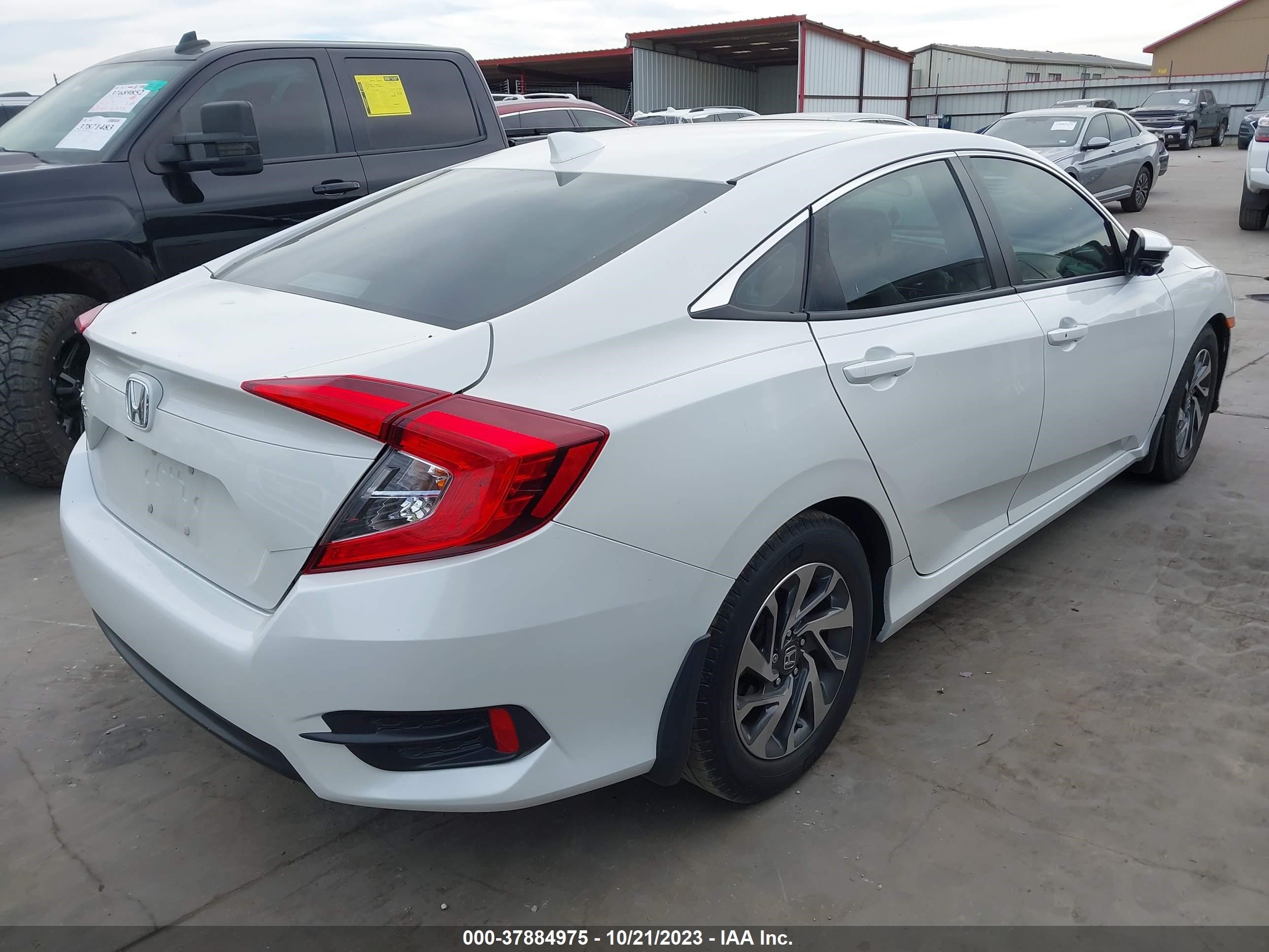 Photo 3 VIN: 19XFC2F84JE032033 - HONDA CIVIC 