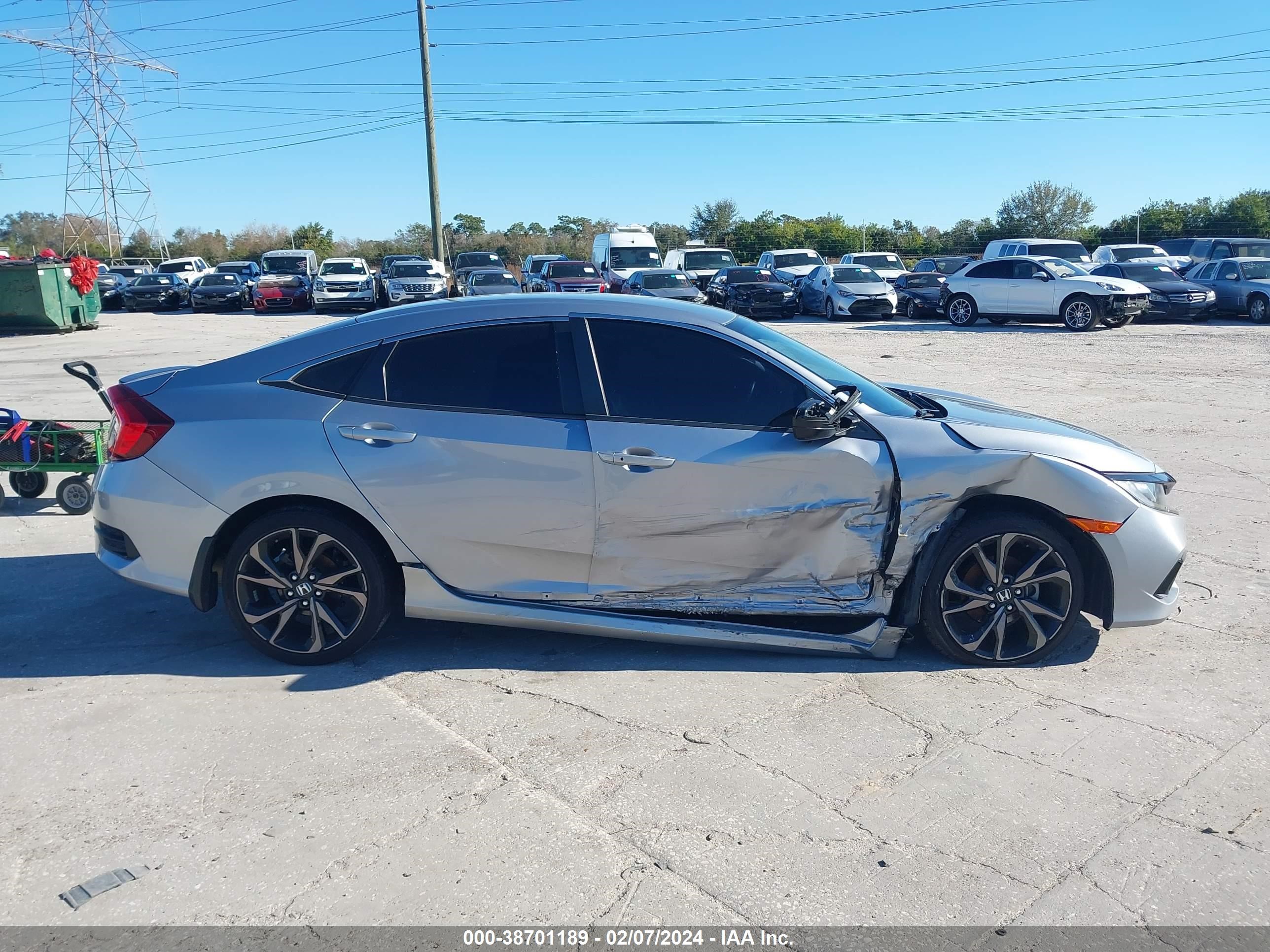 Photo 12 VIN: 19XFC2F85KE048100 - HONDA CIVIC 