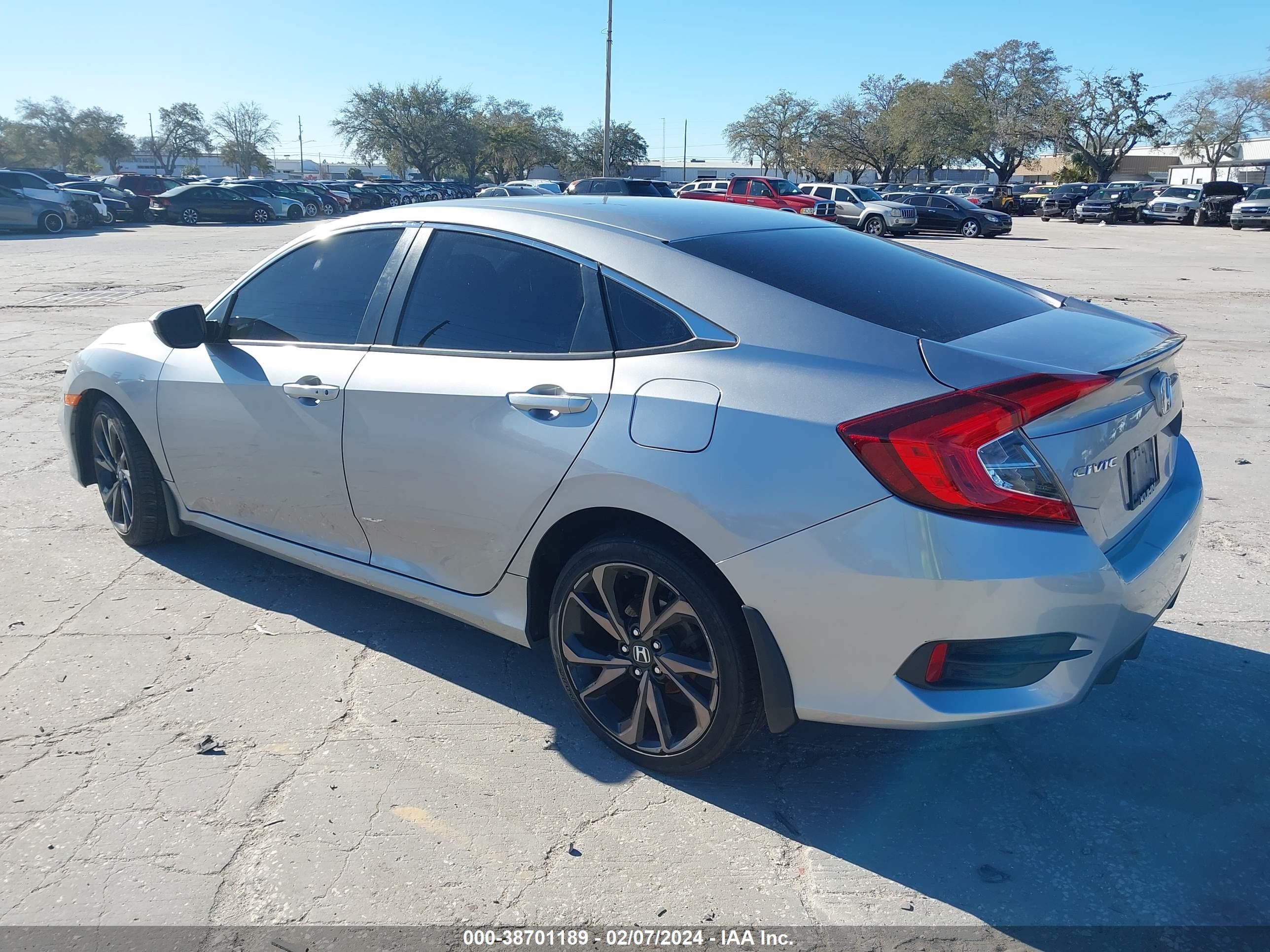 Photo 2 VIN: 19XFC2F85KE048100 - HONDA CIVIC 