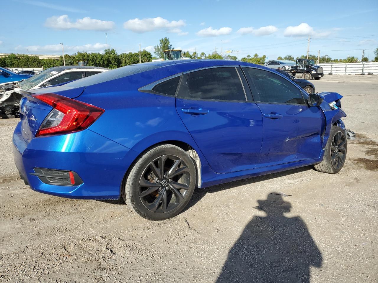 Photo 2 VIN: 19XFC2F86KE040894 - HONDA CIVIC 