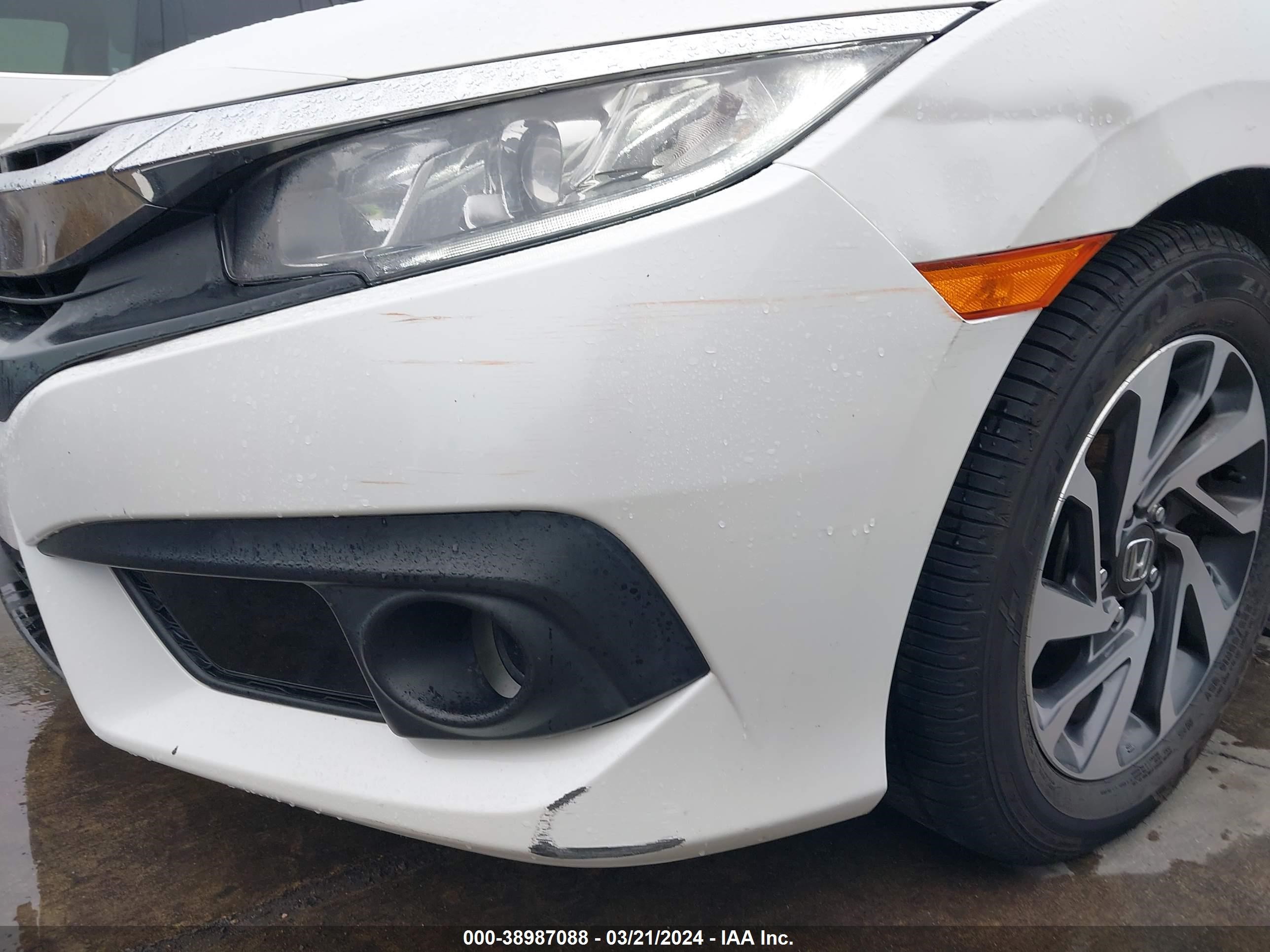 Photo 16 VIN: 19XFC2F89JE004227 - HONDA CIVIC 