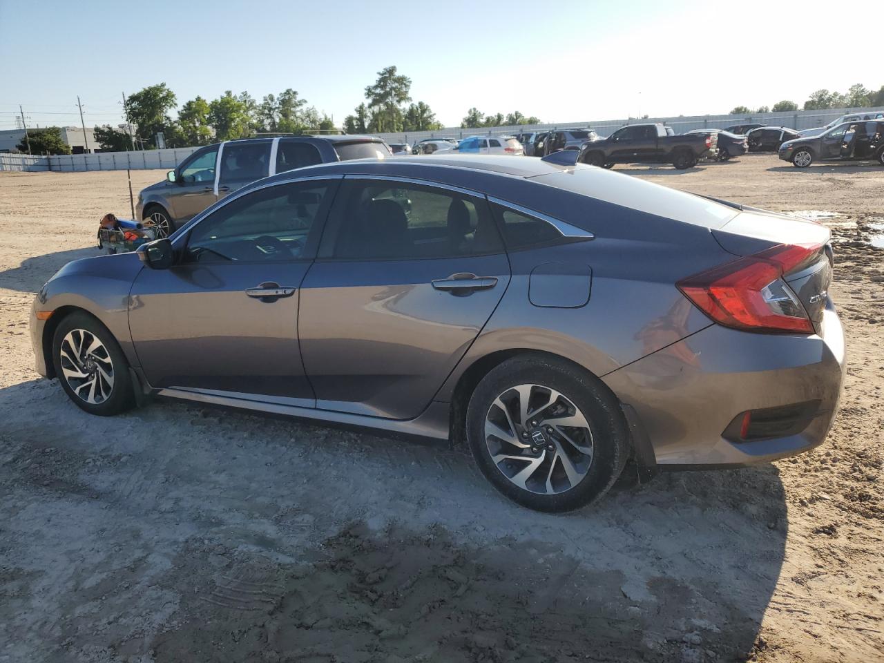 Photo 1 VIN: 19XFC2F8XHE030085 - HONDA CIVIC 