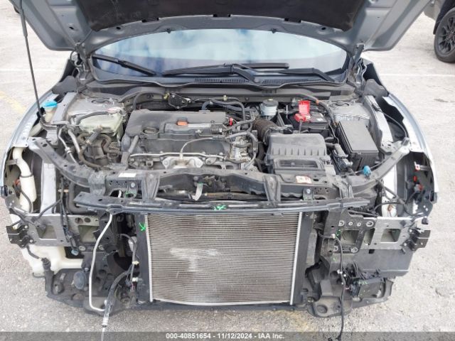 Photo 9 VIN: 19XFC2F8XJE004799 - HONDA CIVIC 