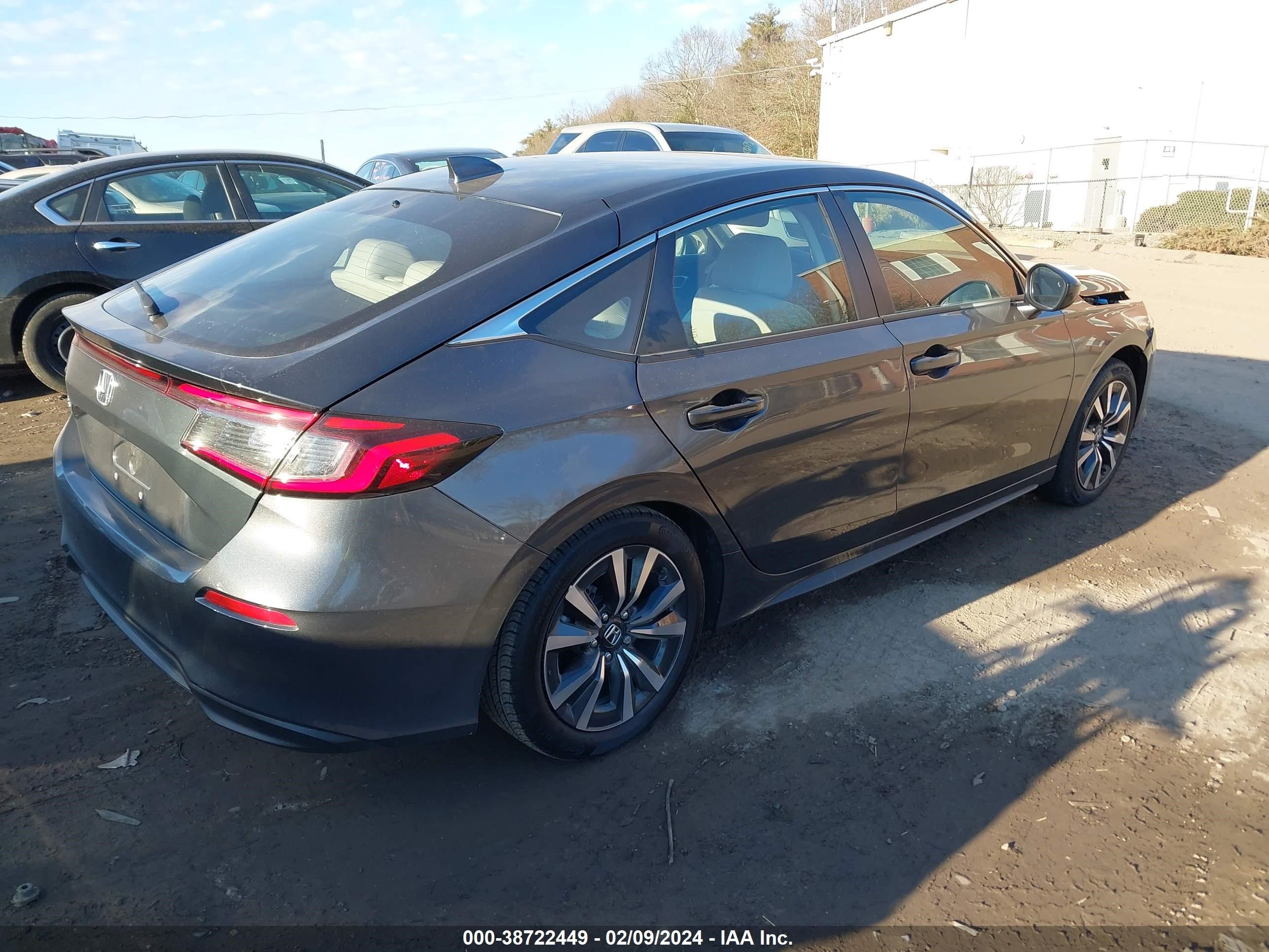 Photo 3 VIN: 19XFL1H73RE004766 - HONDA CIVIC 