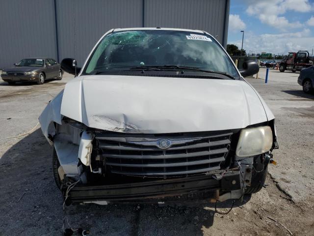 Photo 4 VIN: 1A4GJ45R67B201842 - CHRYSLER TOWN & COU 