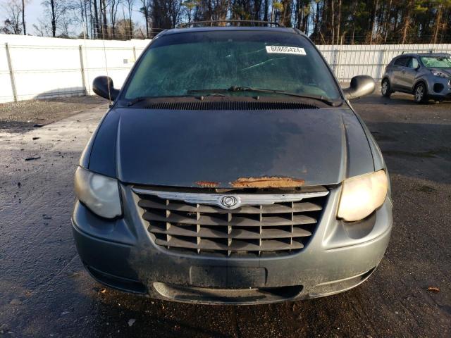 Photo 4 VIN: 1A4GP44RX6B755593 - CHRYSLER TOWN & COU 