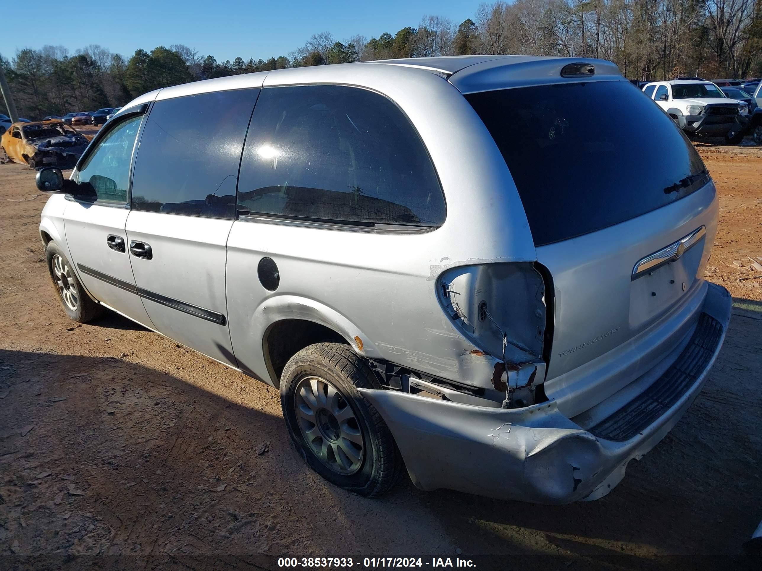 Photo 2 VIN: 1A4GP44RX7B190120 - CHRYSLER TOWN & COUNTRY 