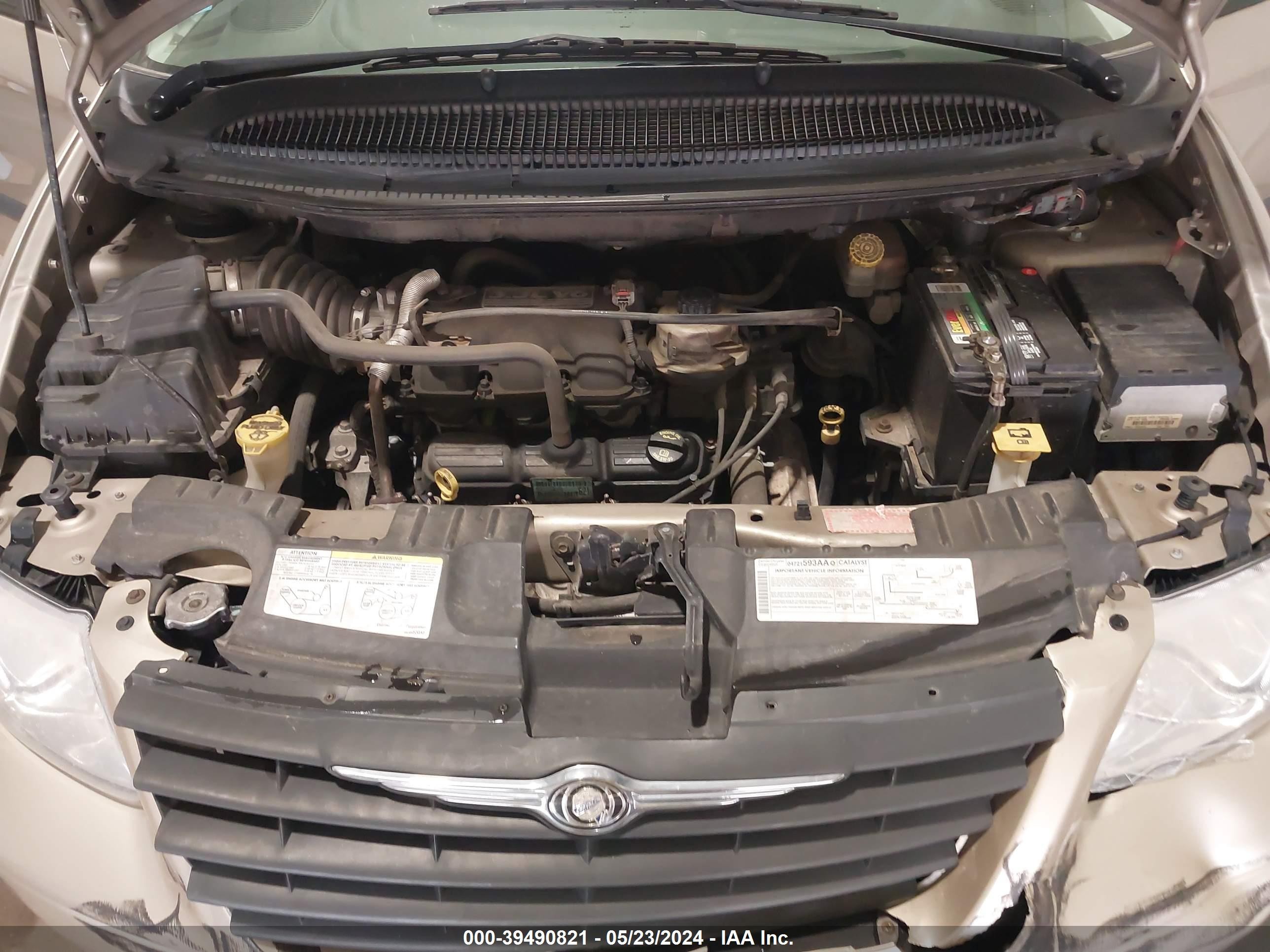 Photo 9 VIN: 1A4GP45R06B745699 - CHRYSLER TOWN & COUNTRY 