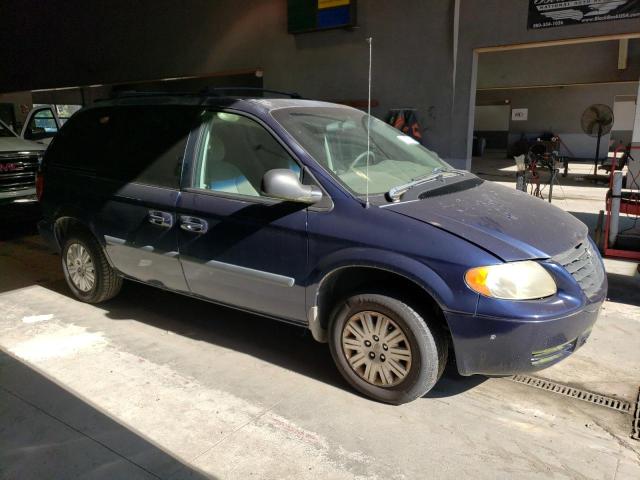 Photo 3 VIN: 1A4GP45R16B575305 - CHRYSLER TOWN & C 