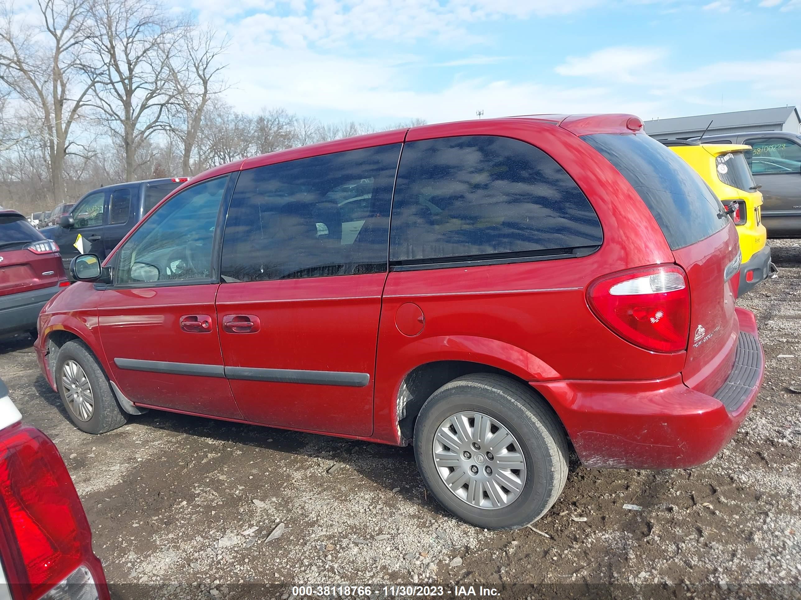 Photo 13 VIN: 1A4GP45R16B746487 - CHRYSLER TOWN & COUNTRY 