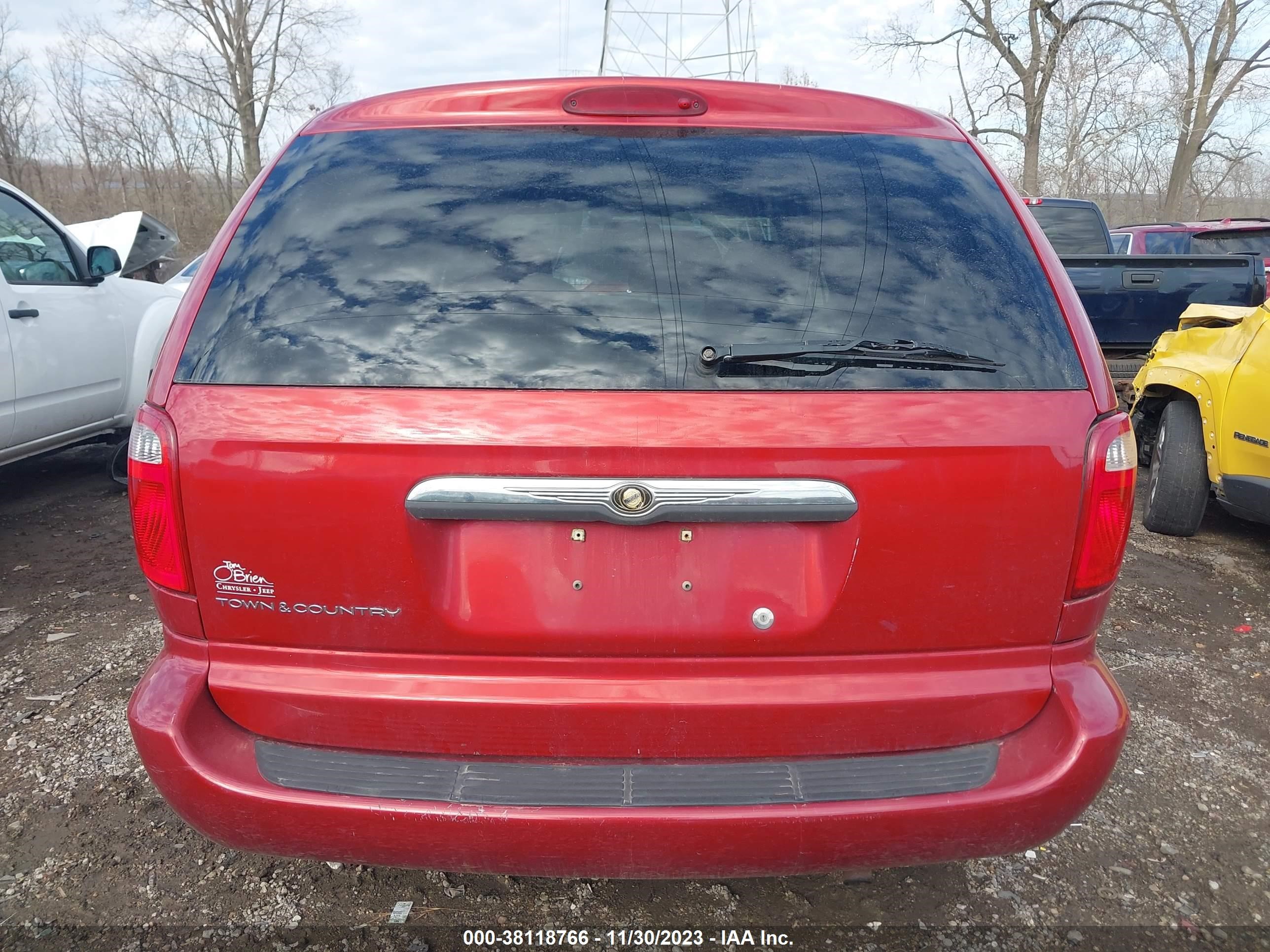 Photo 15 VIN: 1A4GP45R16B746487 - CHRYSLER TOWN & COUNTRY 