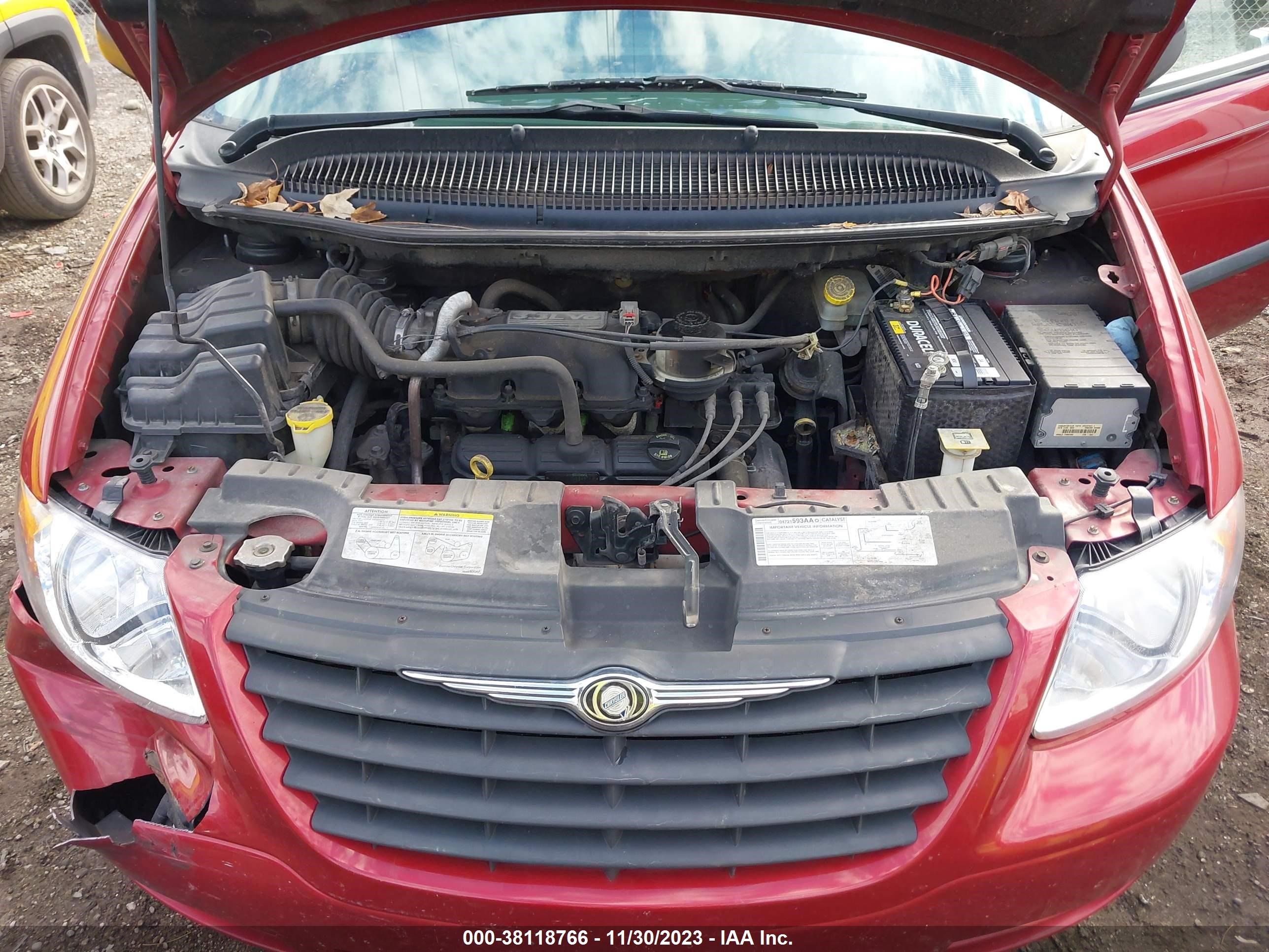 Photo 9 VIN: 1A4GP45R16B746487 - CHRYSLER TOWN & COUNTRY 