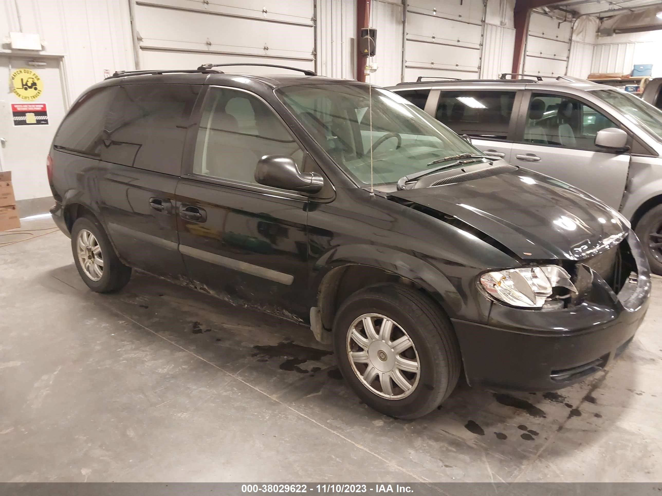 Photo 13 VIN: 1A4GP45R26B761290 - CHRYSLER TOWN & COUNTRY 