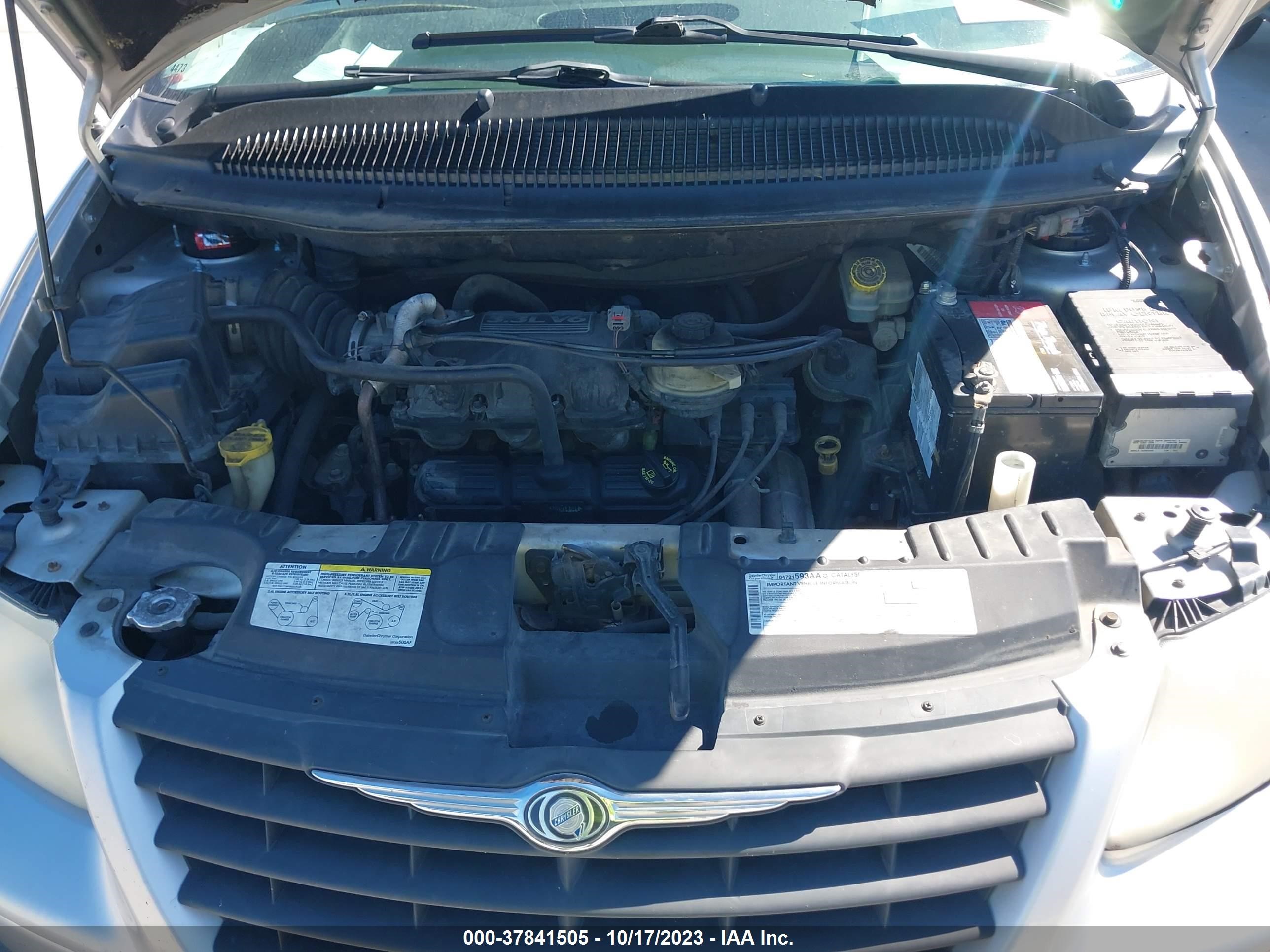 Photo 9 VIN: 1A4GP45R36B692187 - CHRYSLER TOWN & COUNTRY 