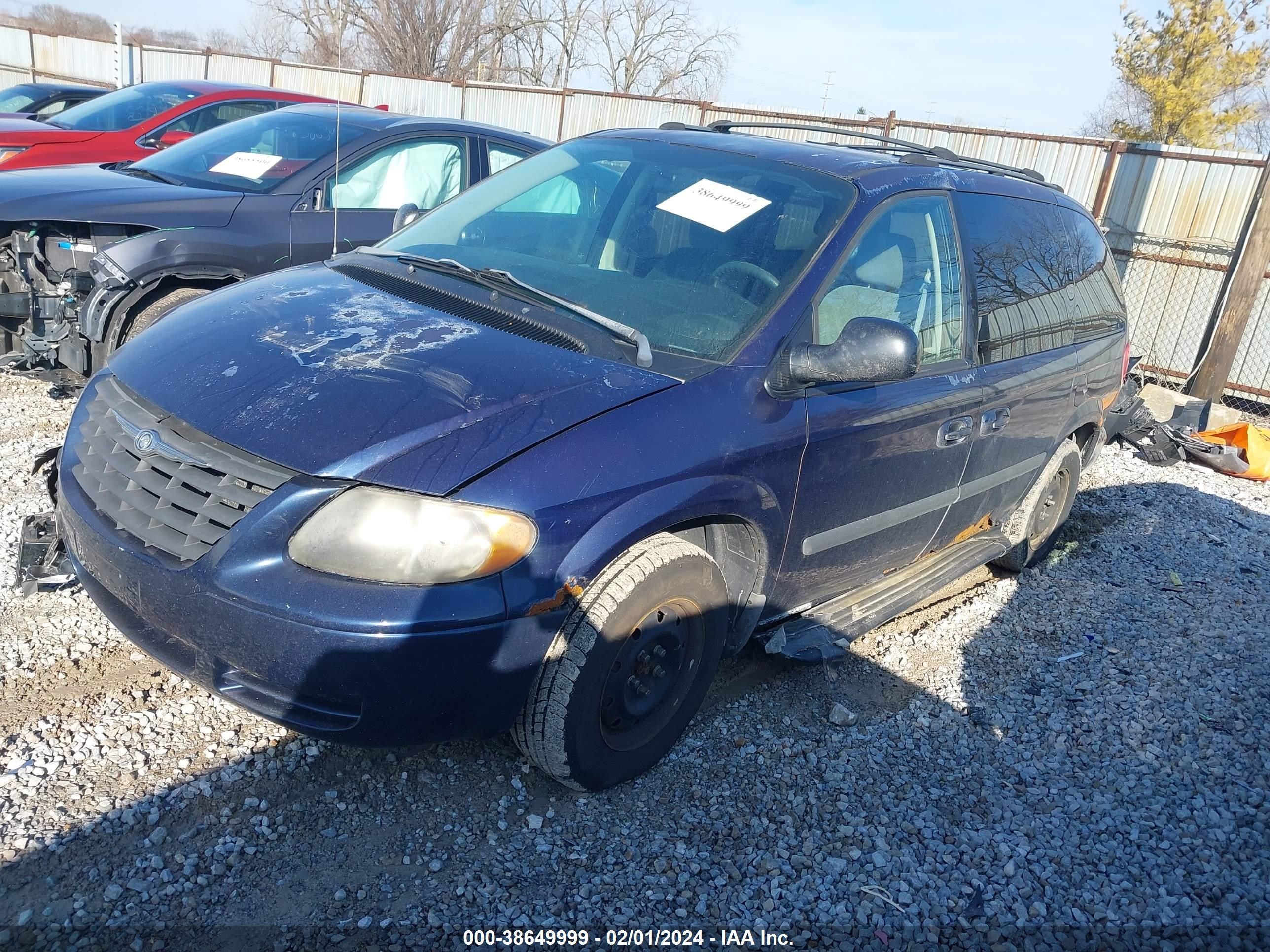 Photo 1 VIN: 1A4GP45R46B502235 - CHRYSLER TOWN & COUNTRY 