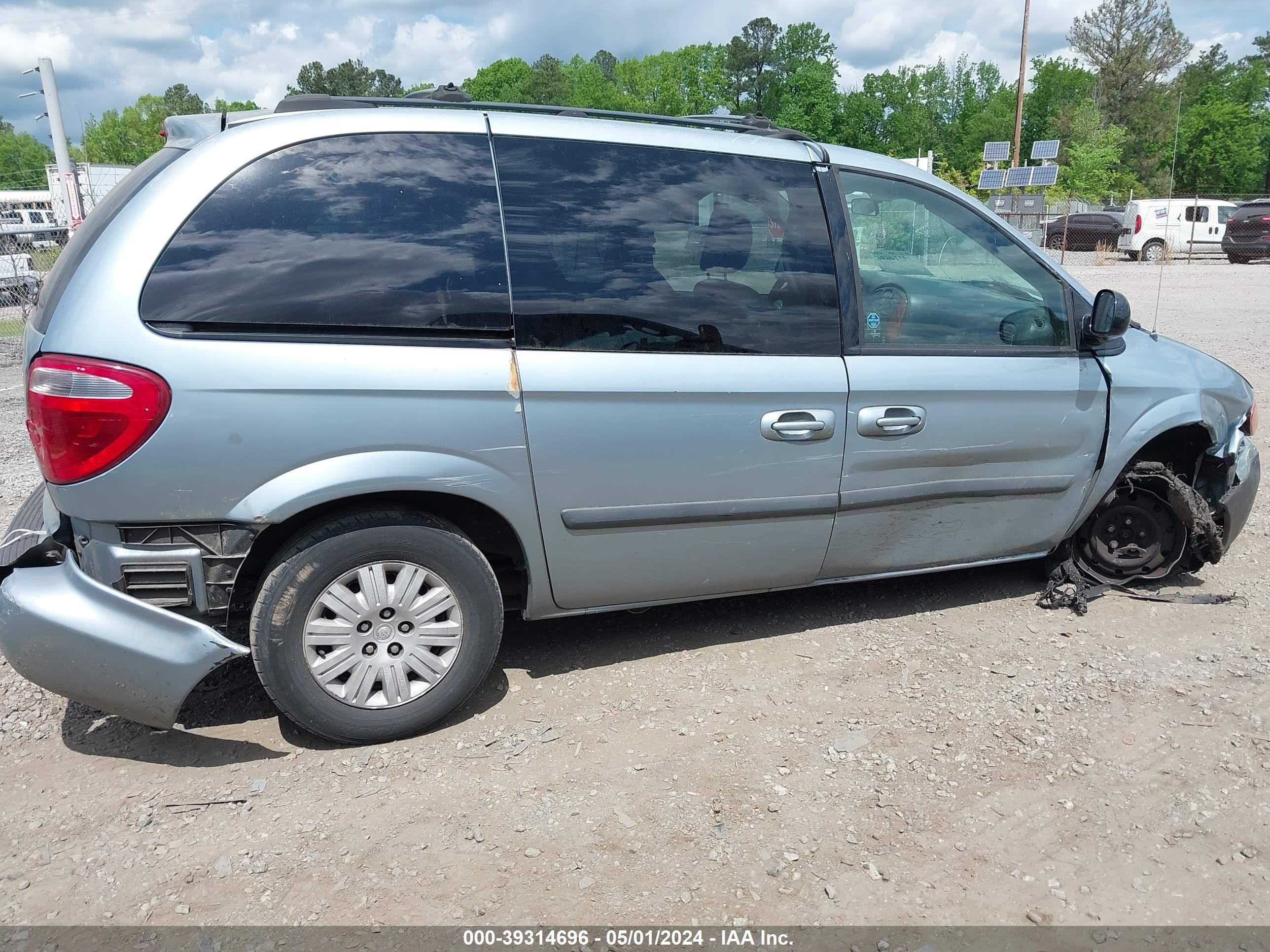 Photo 12 VIN: 1A4GP45R76B548710 - CHRYSLER TOWN & COUNTRY 