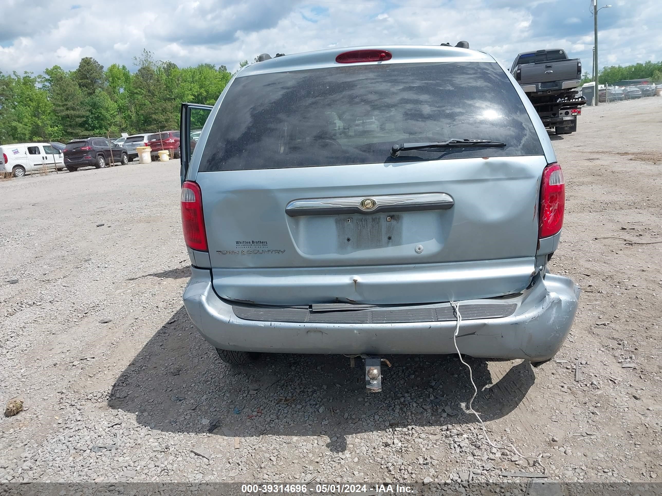 Photo 15 VIN: 1A4GP45R76B548710 - CHRYSLER TOWN & COUNTRY 