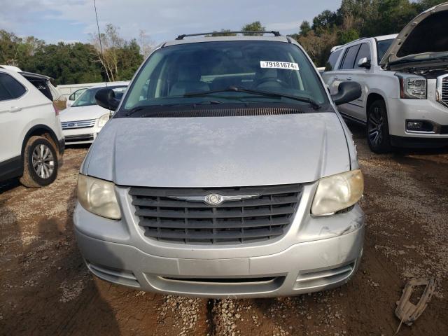 Photo 4 VIN: 1A4GP45R96B608230 - CHRYSLER TOWN & COU 