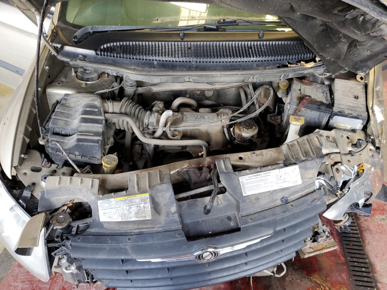 Photo 10 VIN: 1A4GP45R96B718260 - CHRYSLER TOWN & COUNTRY 