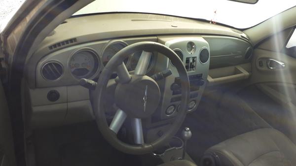 Photo 9 VIN: 1A8FYB8B76T261467 - CHRYSLER PT CRUISER 